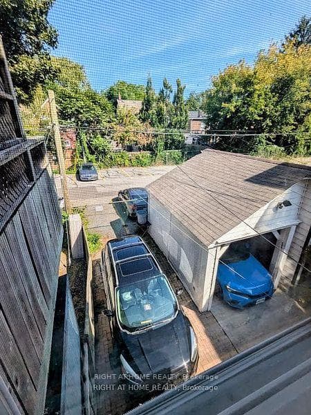 239 Woodbine Avenue photo 6