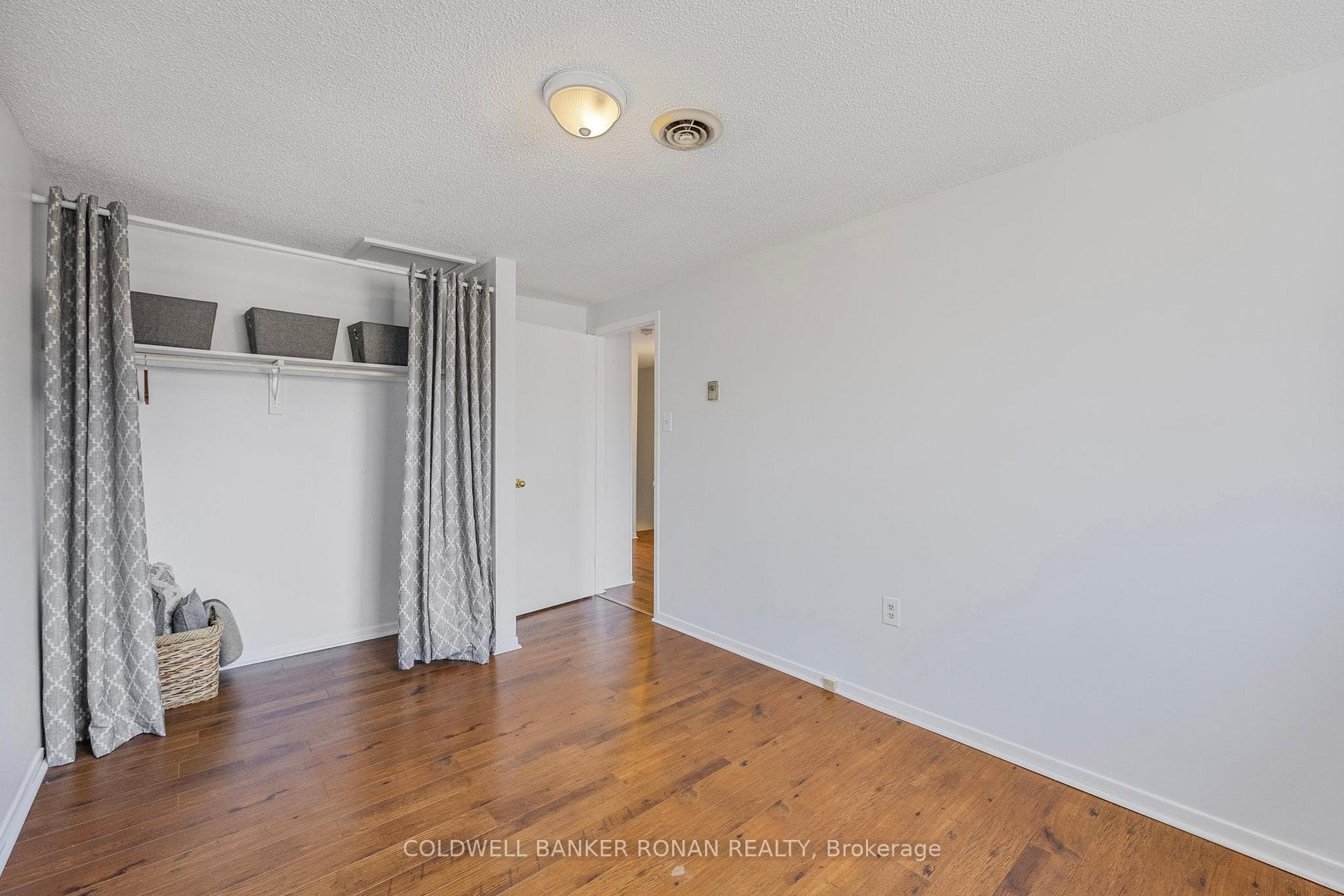 89 Hickling Trail photo 20