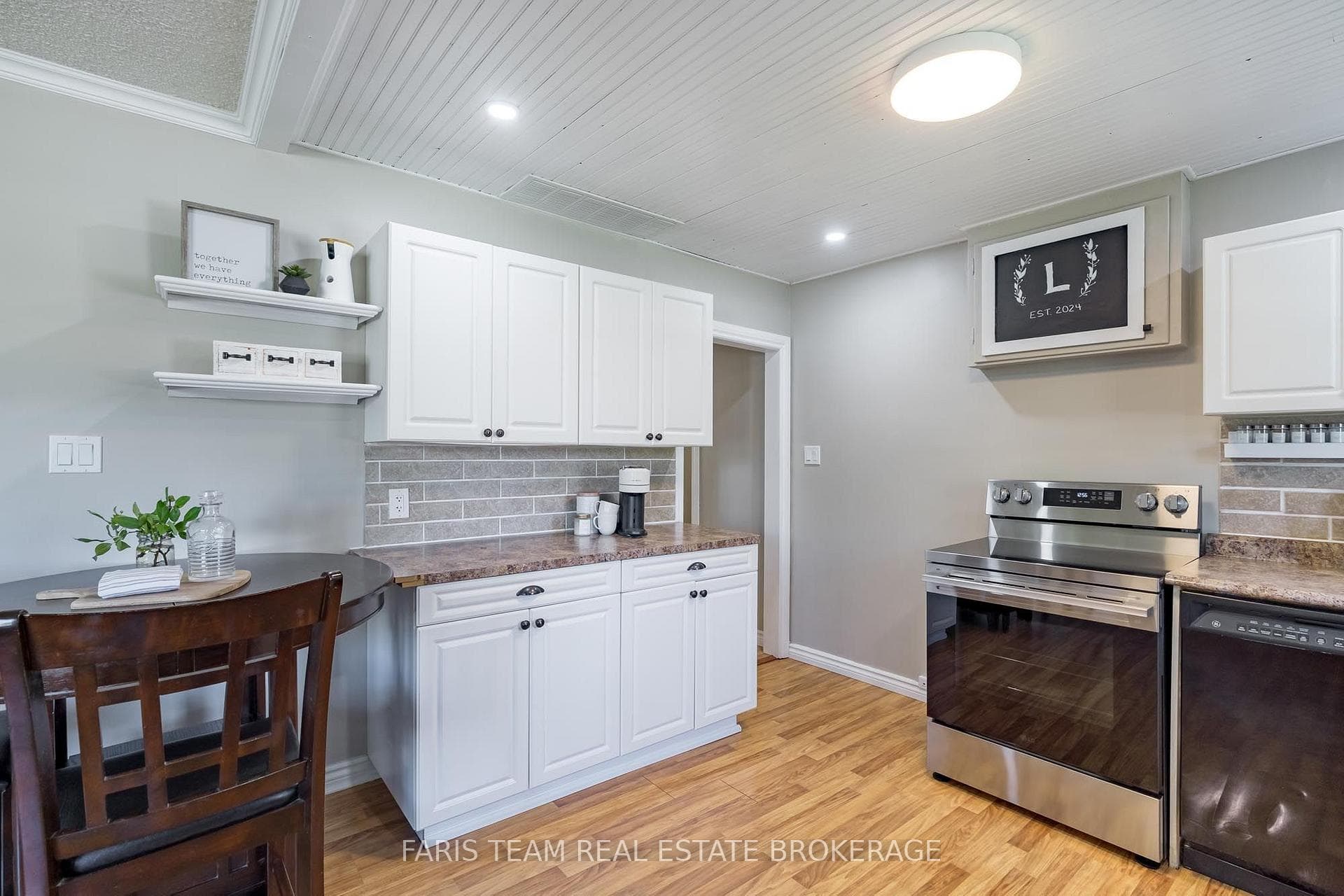 2721 Cumberland Road photo 5