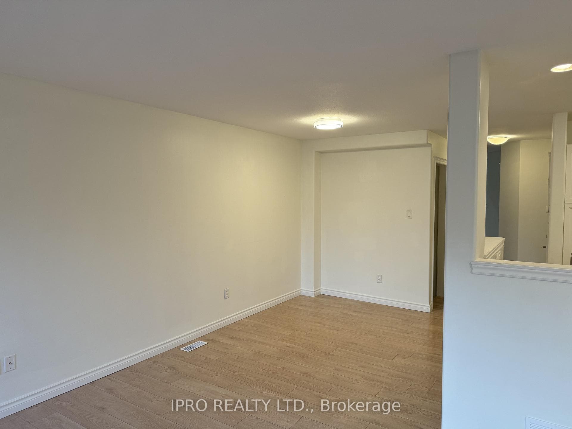 4422 Christopher Court photo 6