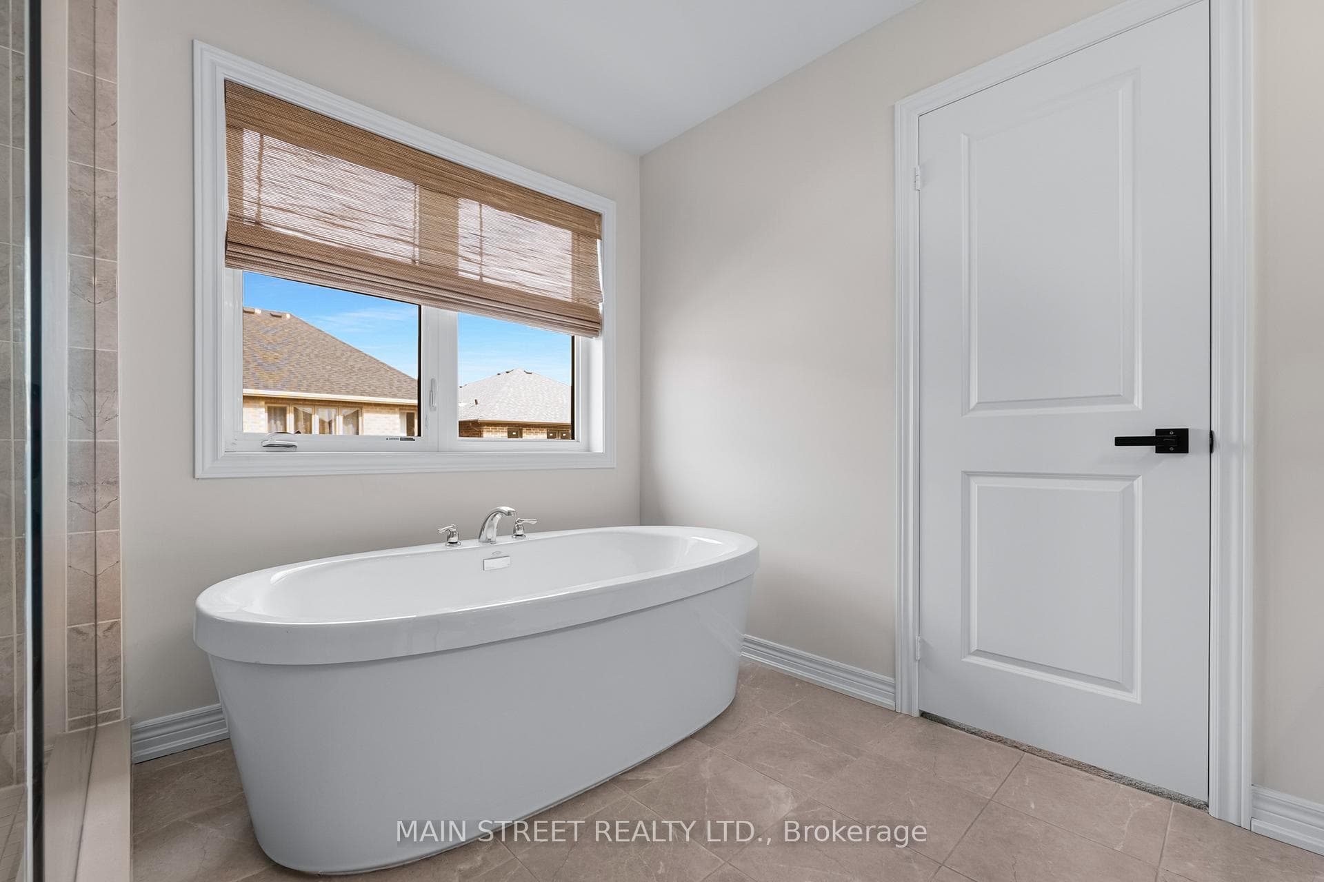 15 Ainslie Hill Crescent photo 33