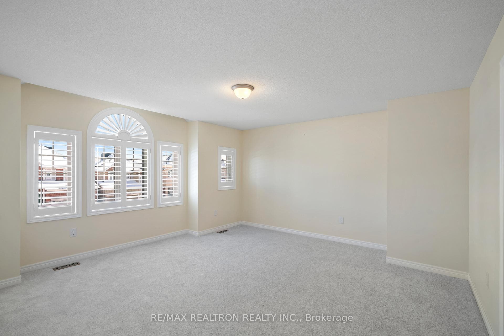 688 Audley Road photo 6
