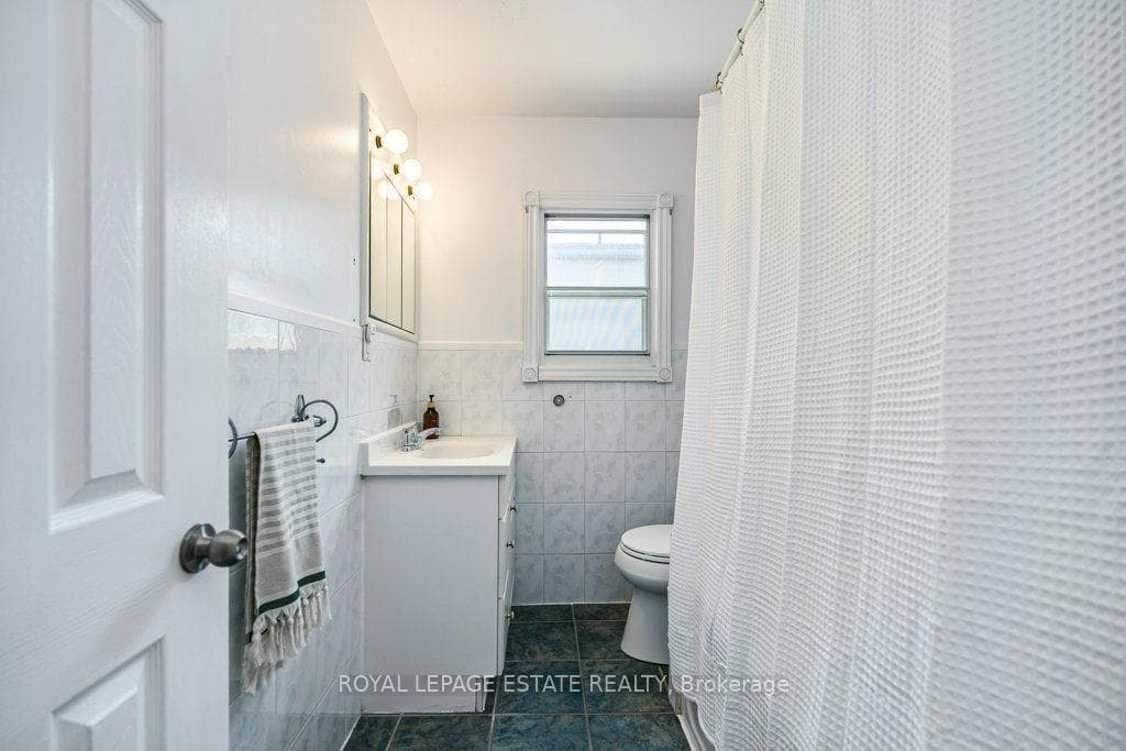 82 August Avenue photo 25