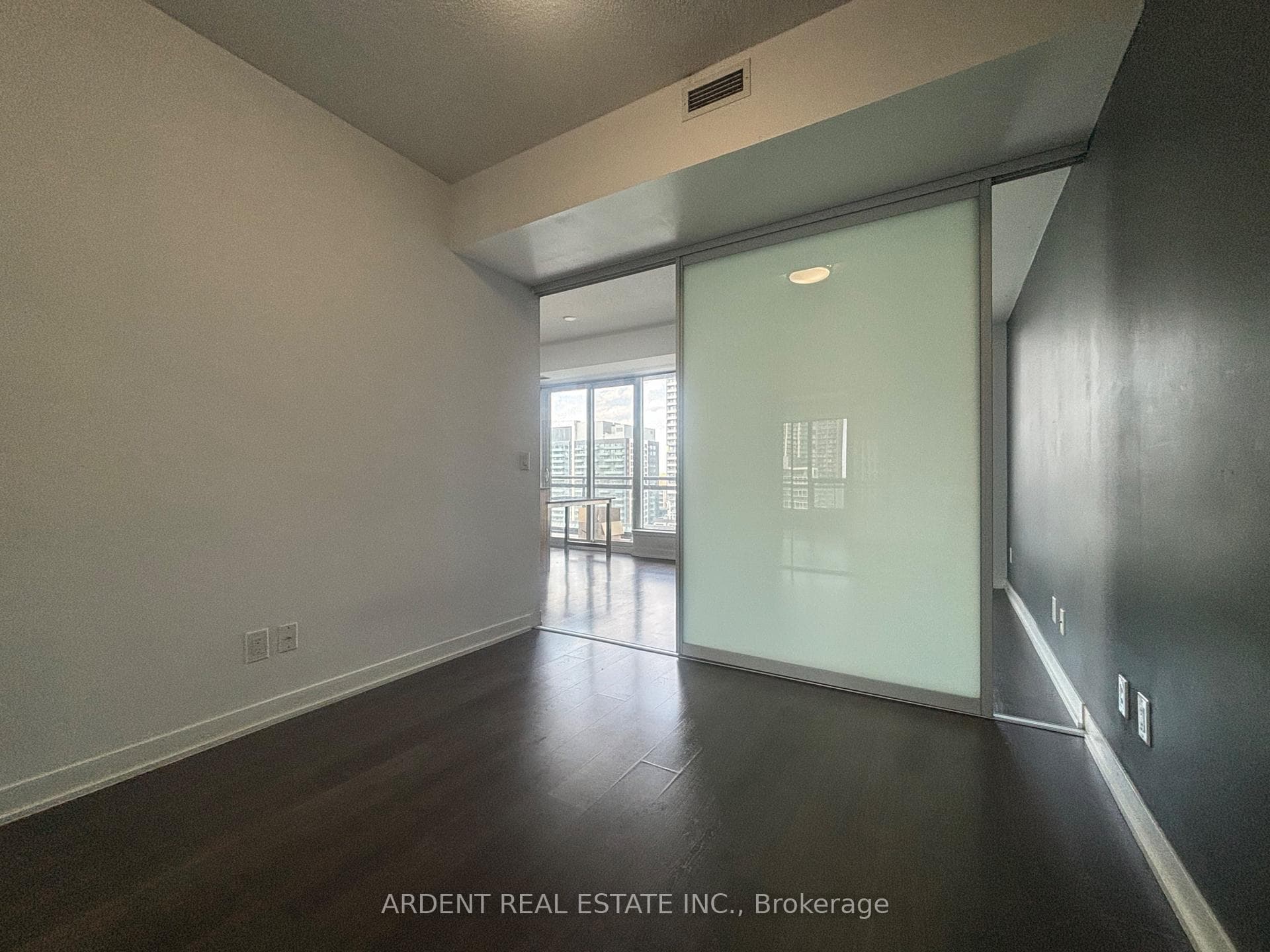 225 Sackville Street Unit 1012 photo 11