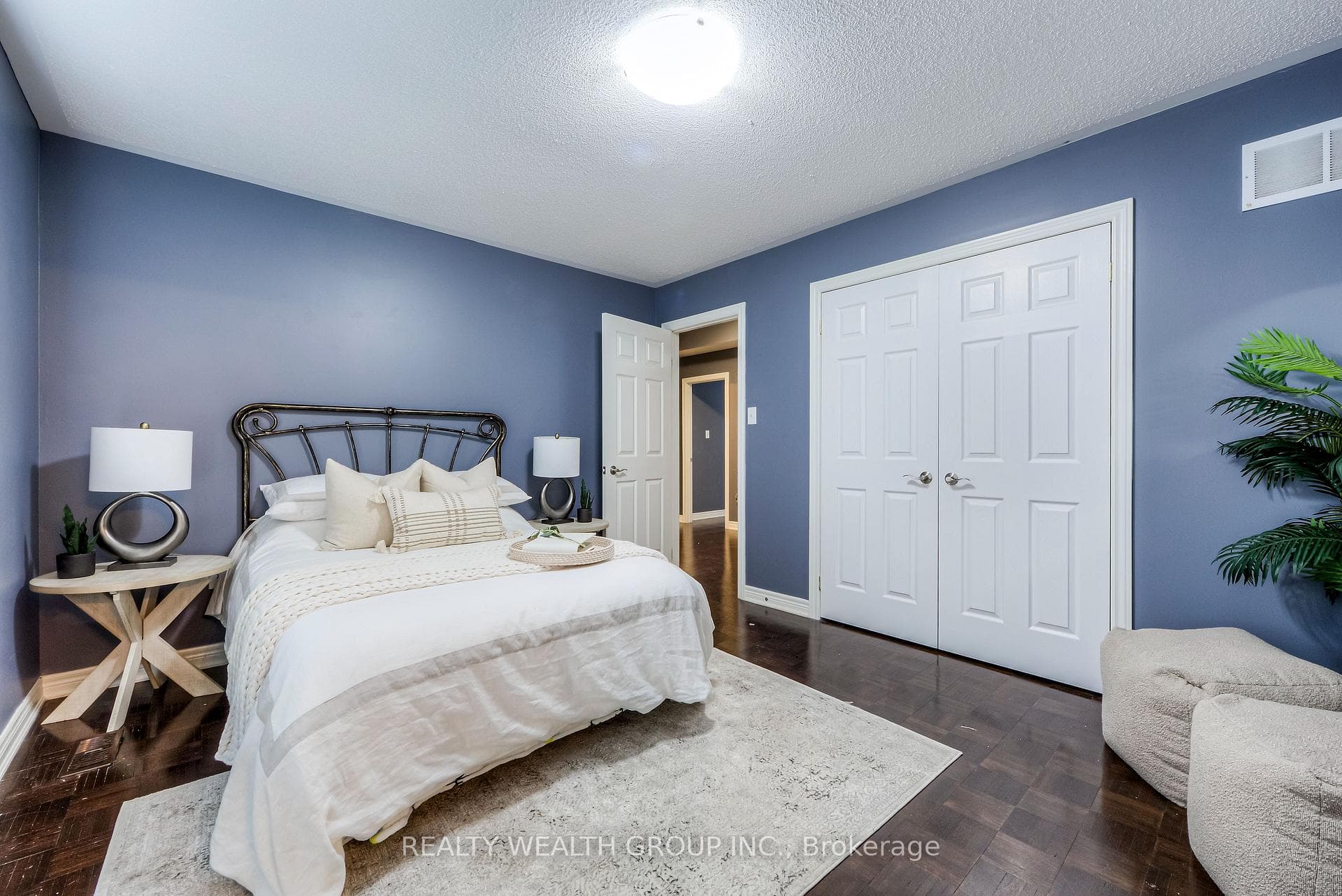 10 Elsmere Road photo 32