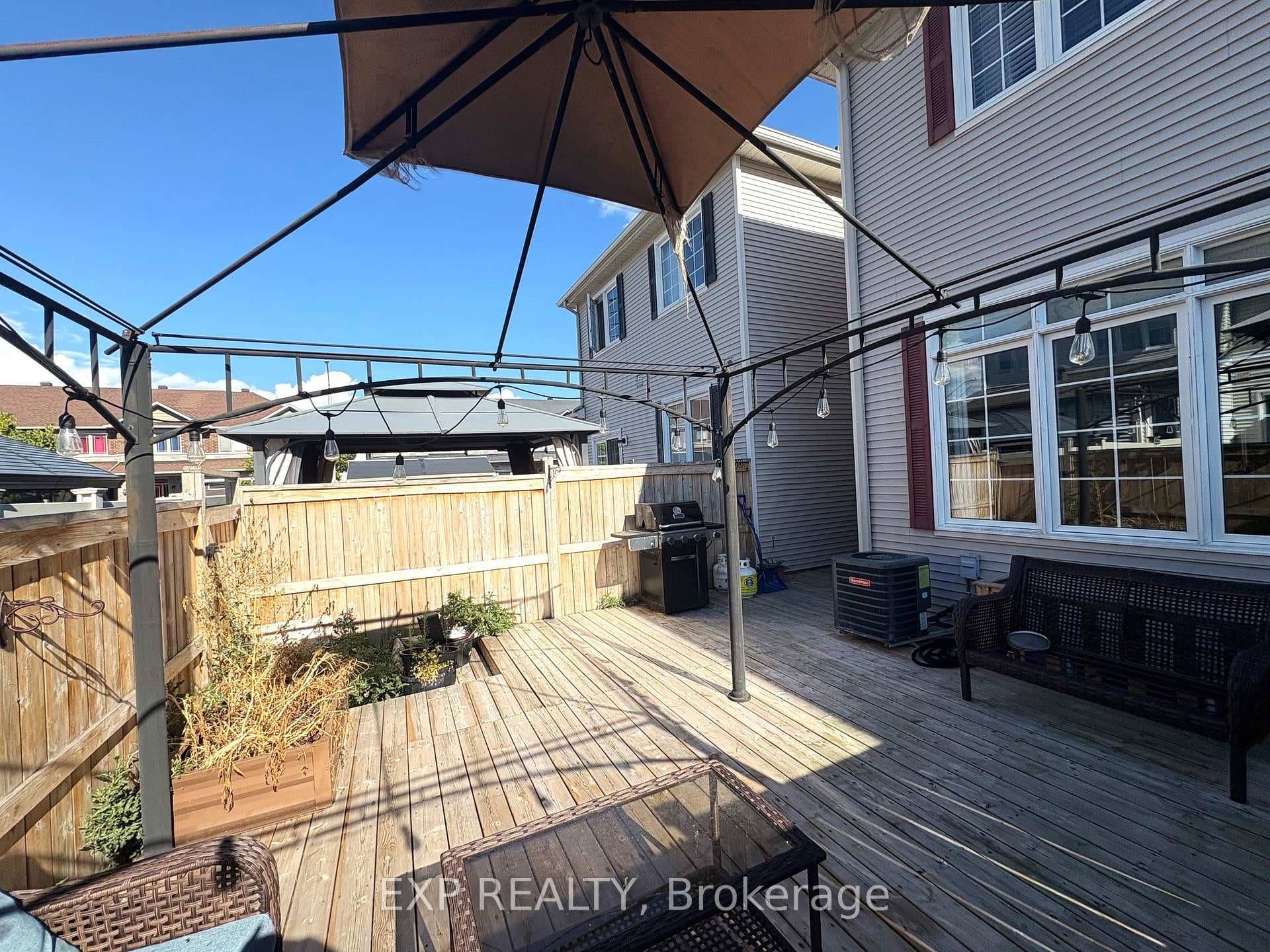 752 Oakglade Avenue photo 40