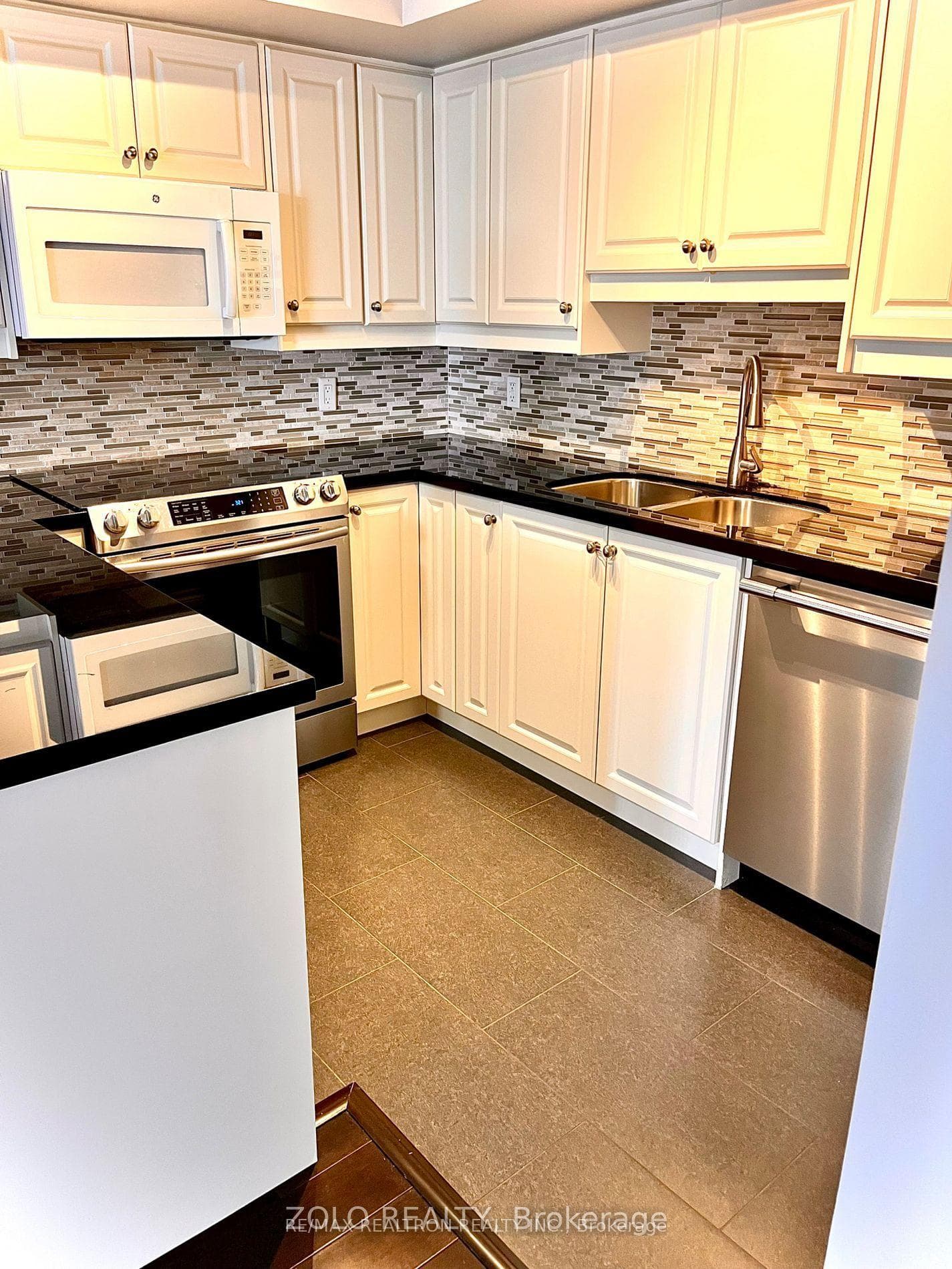 25 The Esplanade N/A Unit 2121 photo 10
