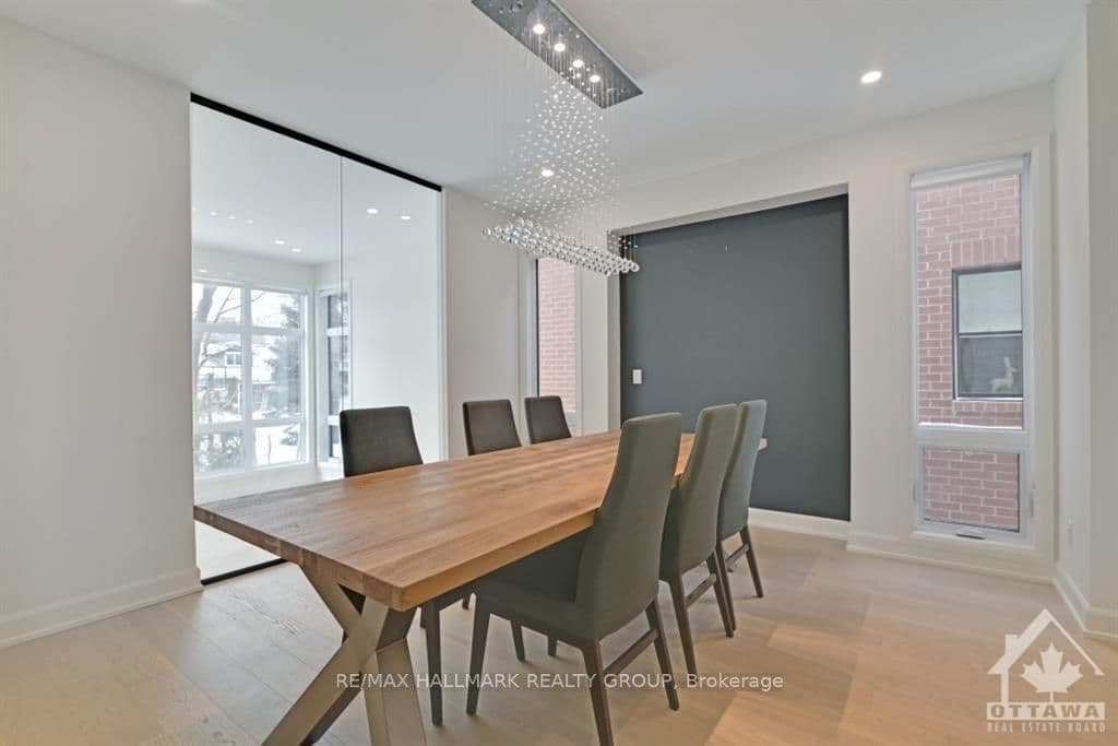 255 COWLEY Avenue photo 8