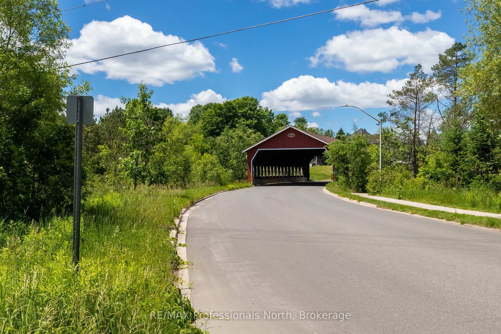 551 Muskoka 118 Road photo 3