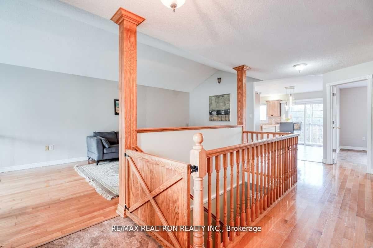 59 Metcalfe Drive photo 4