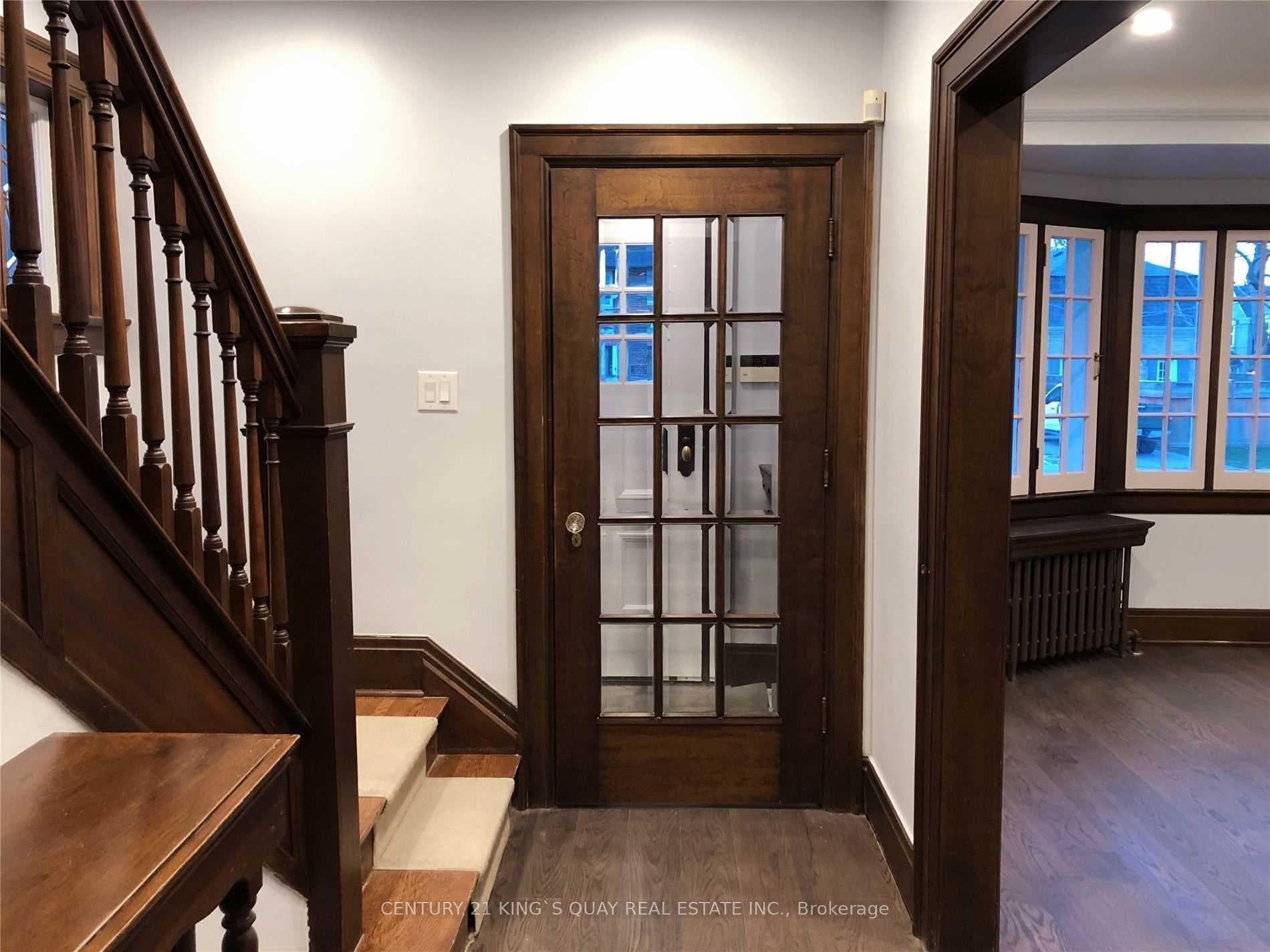 33 Brooke Avenue photo 2