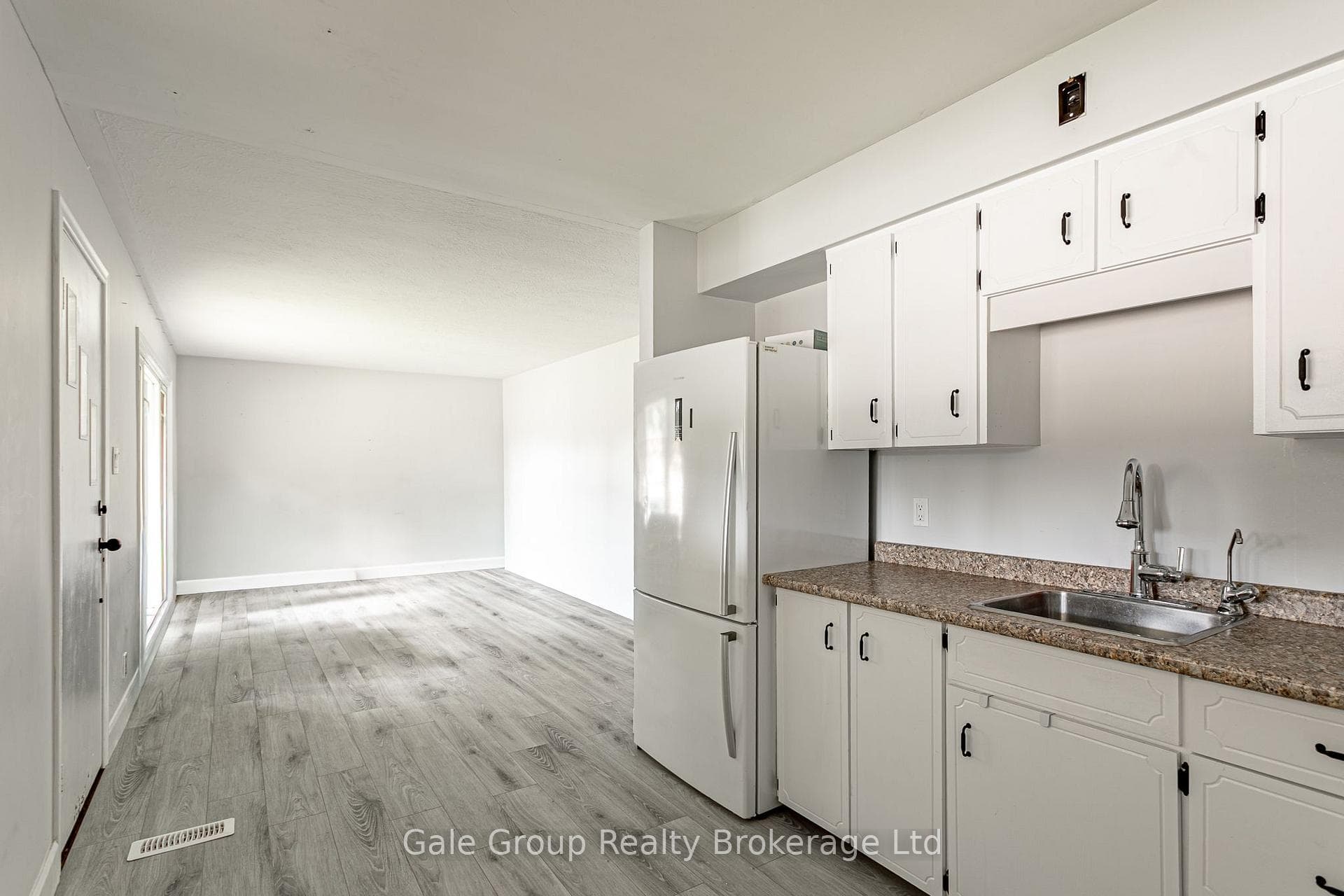 32A Glendale Drive photo 10