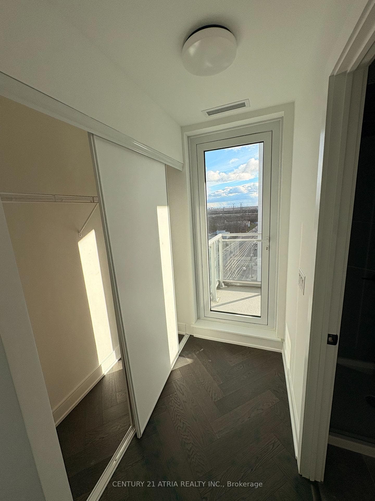 8888 Yonge Street Unit 1005 photo 10