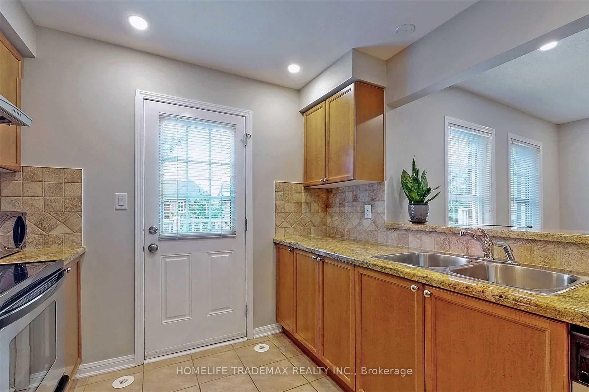933 Hasselfeldt Heights photo 13