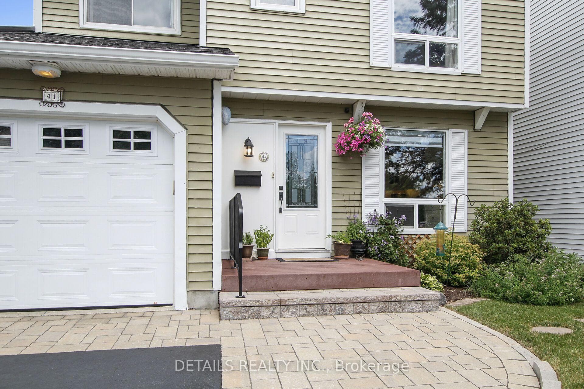 41 Rickey Place photo 3