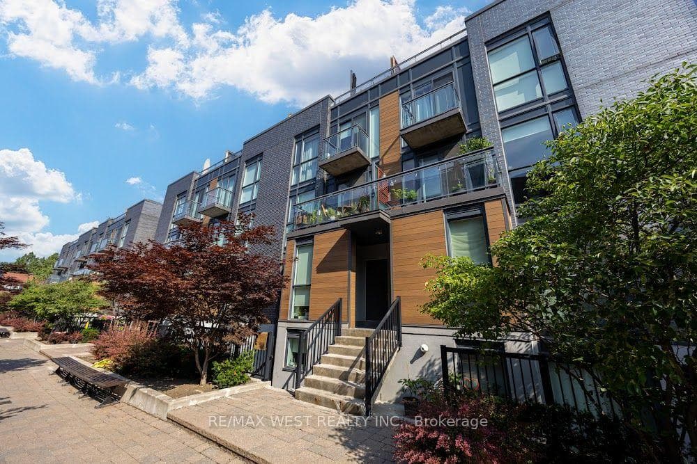 47 Macaulay Avenue Unit 603 photo 2
