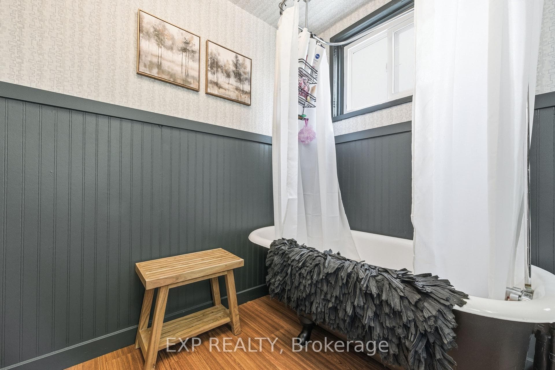 162 Hincks Avenue photo 33