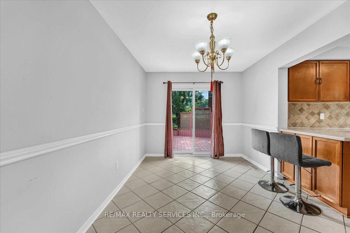 79 Burgby Avenue photo 16