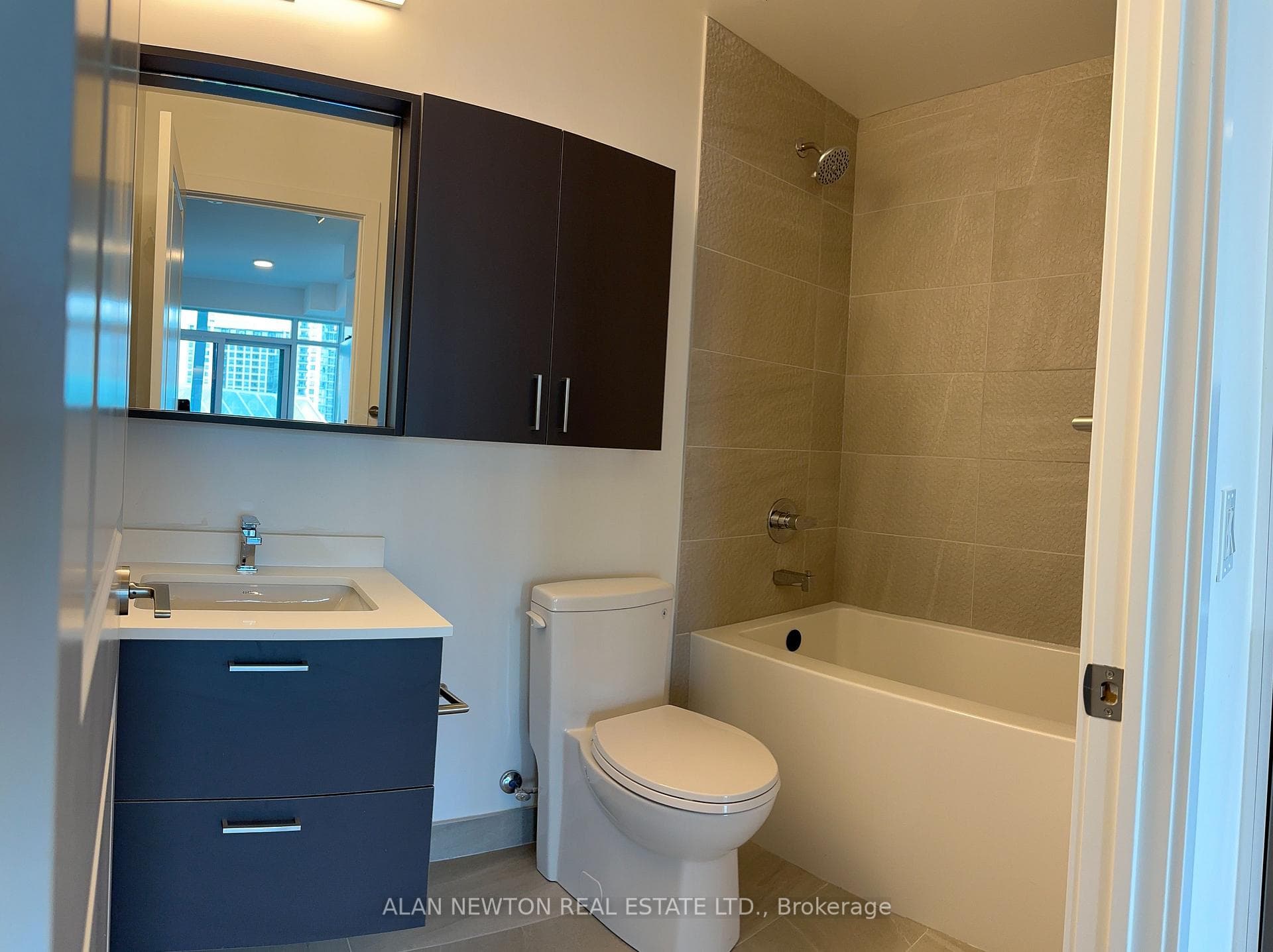 50 Upper Mall Way Unit B328 photo 6