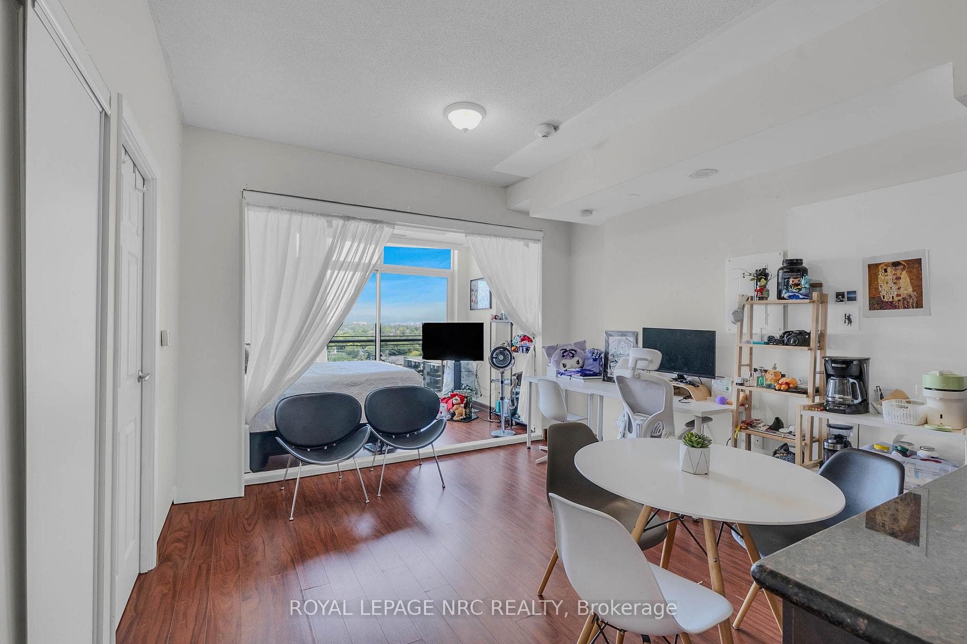 15 Maplewood Avenue Unit PH 6 photo 9
