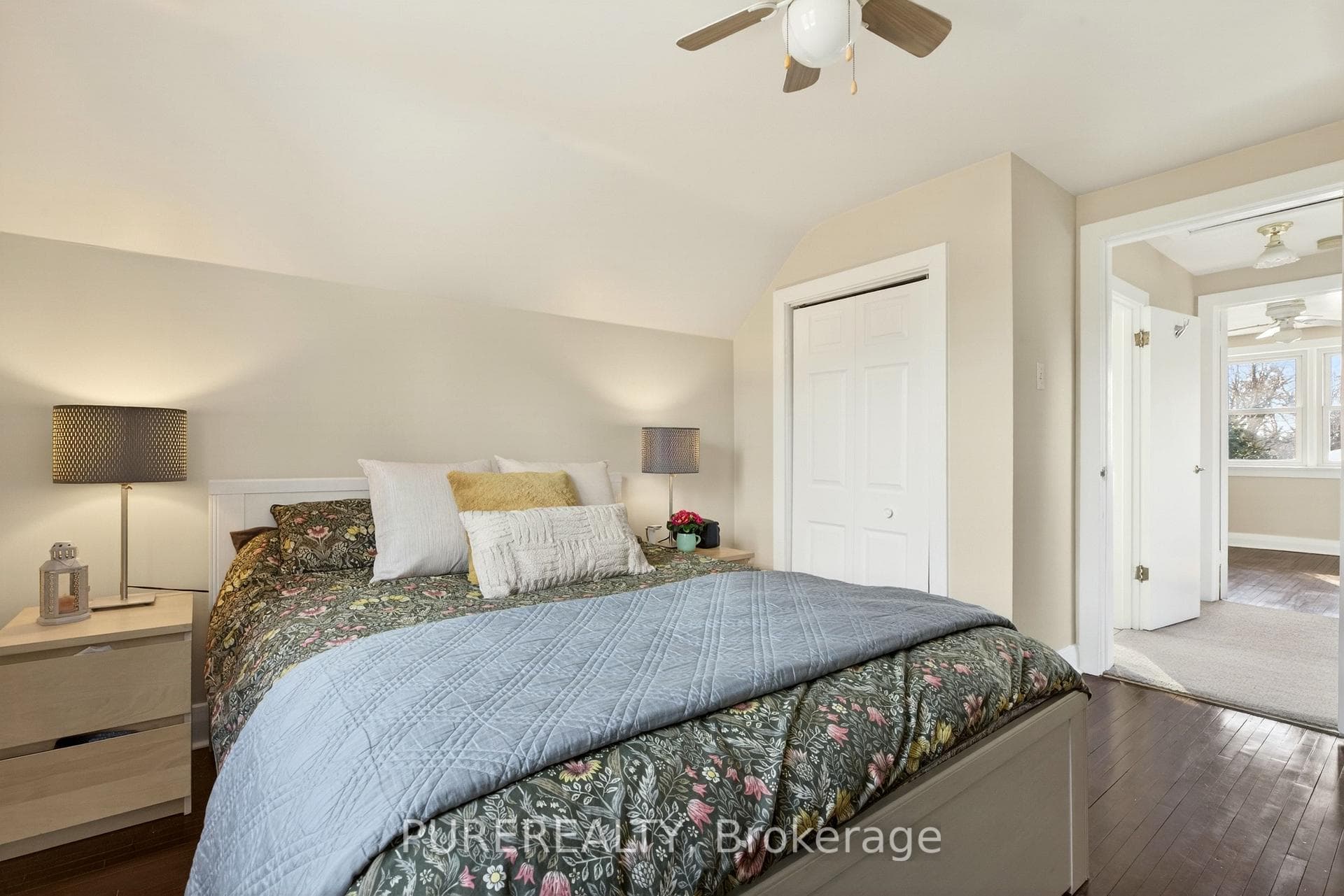 2067 Maplewood Drive photo 19