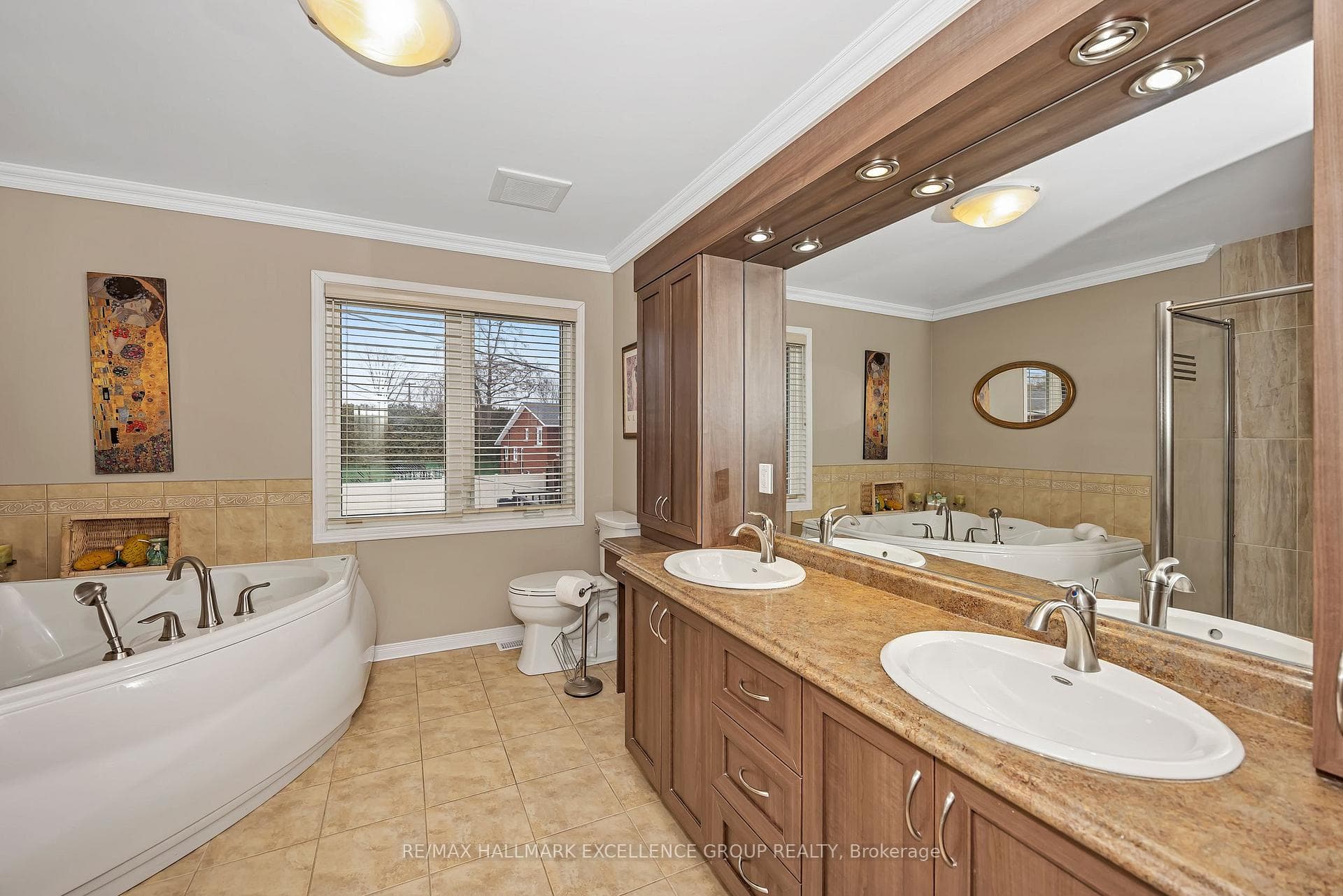 2691 Colman Street photo 23