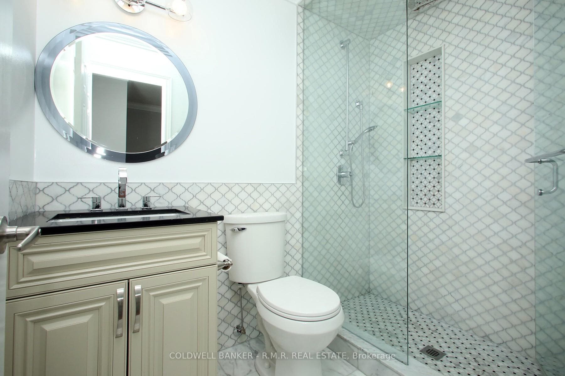 8 Temple-West Crescent photo 23