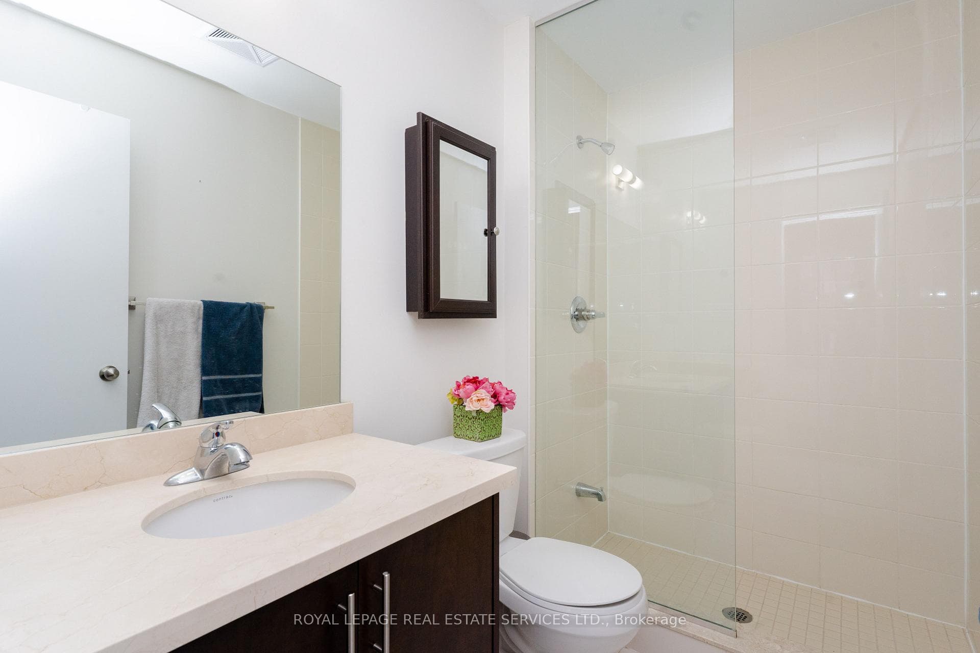 26 Bruce Street Unit C27 photo 23