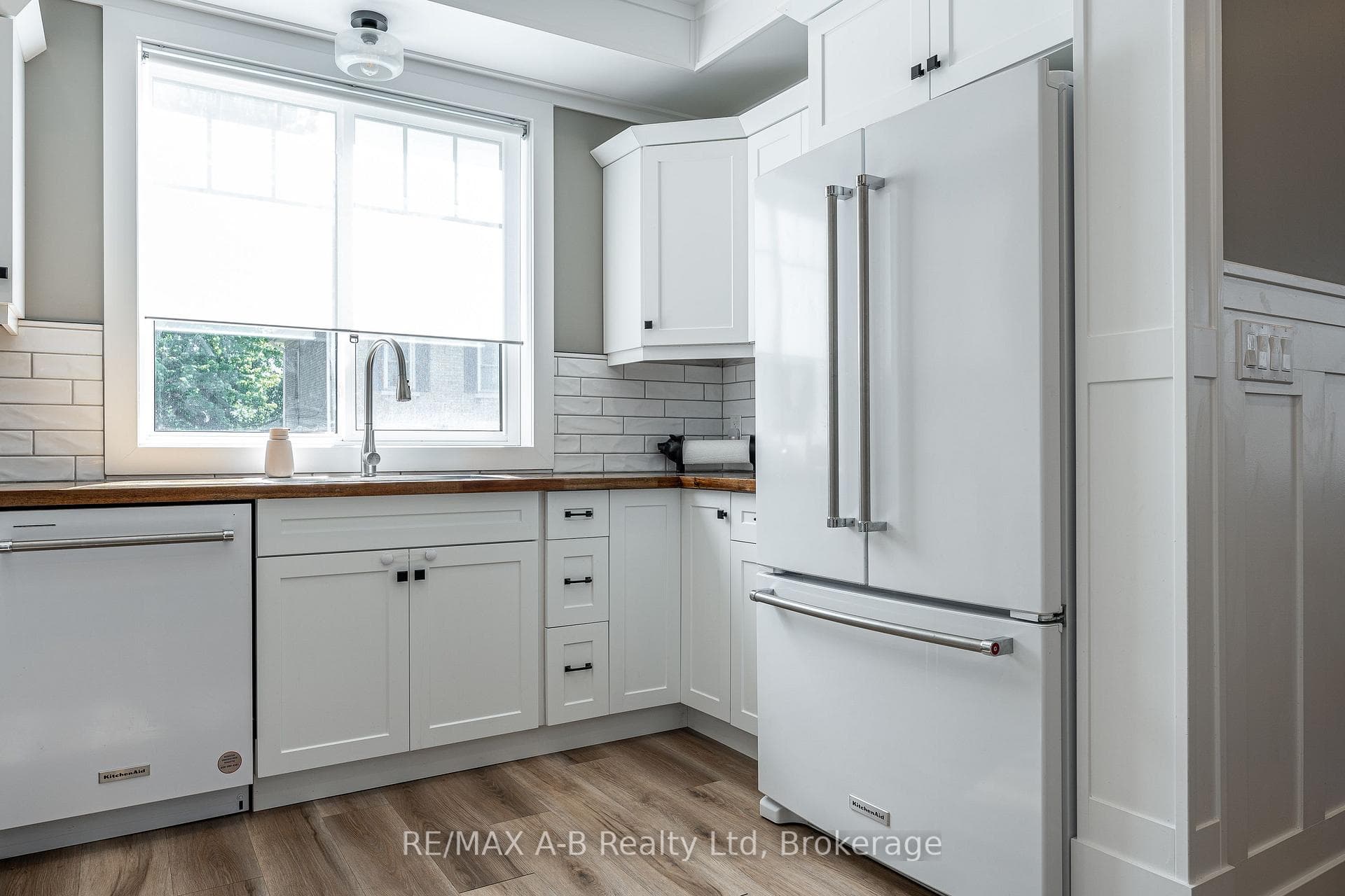 195 Water Street photo 14