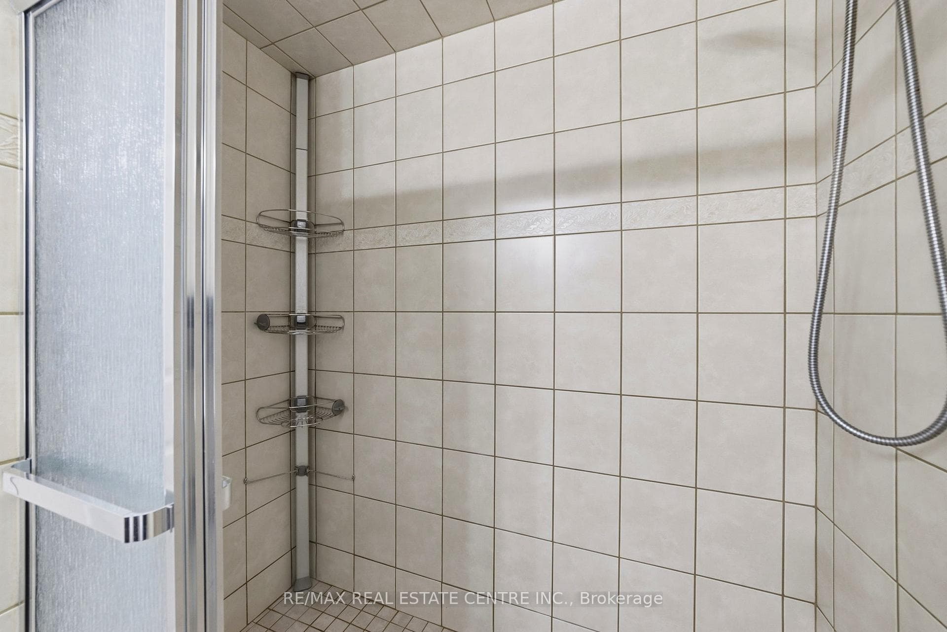 876 GOLF LINKS Road Unit 1 photo 28