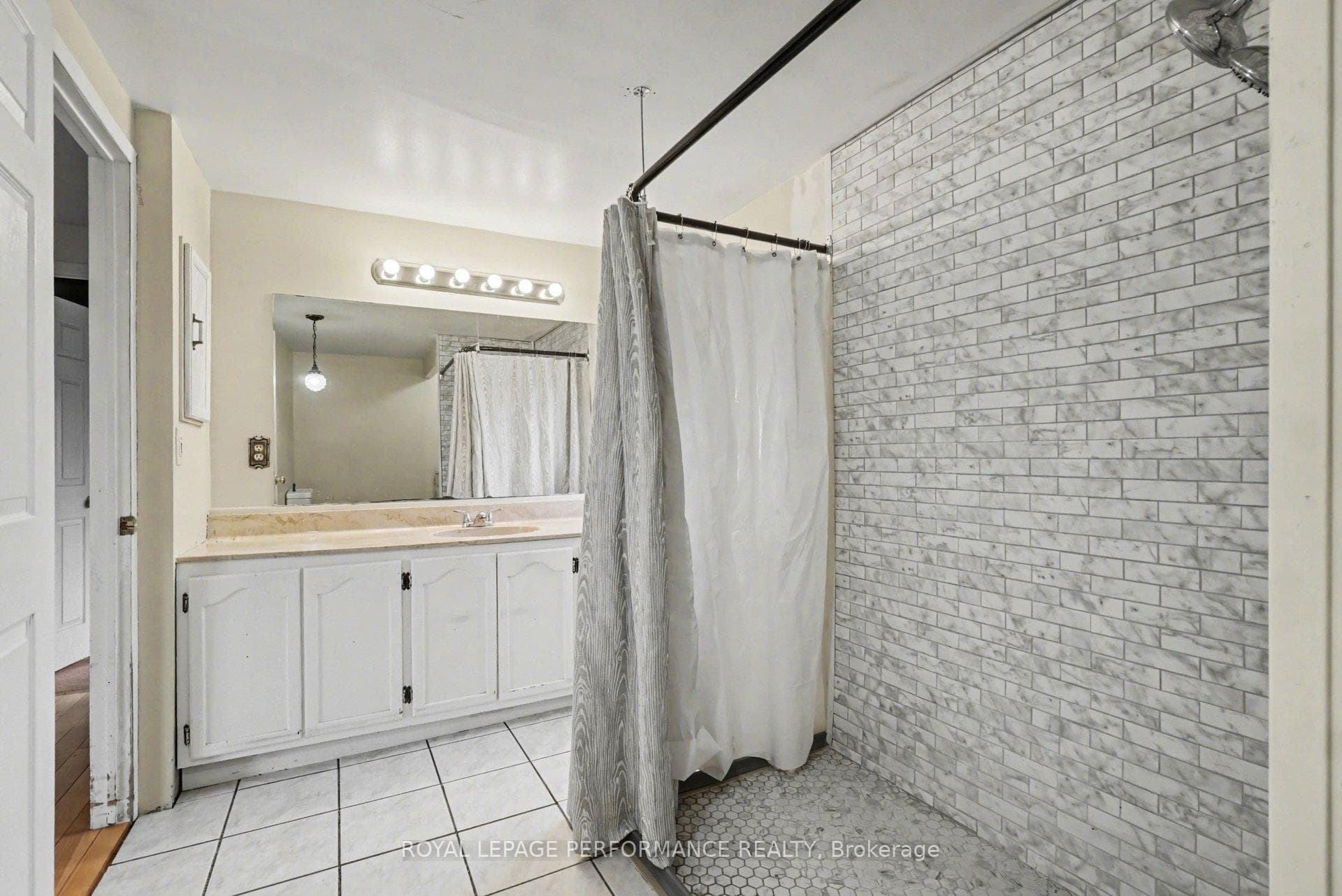 4946 Thunder Road photo 18