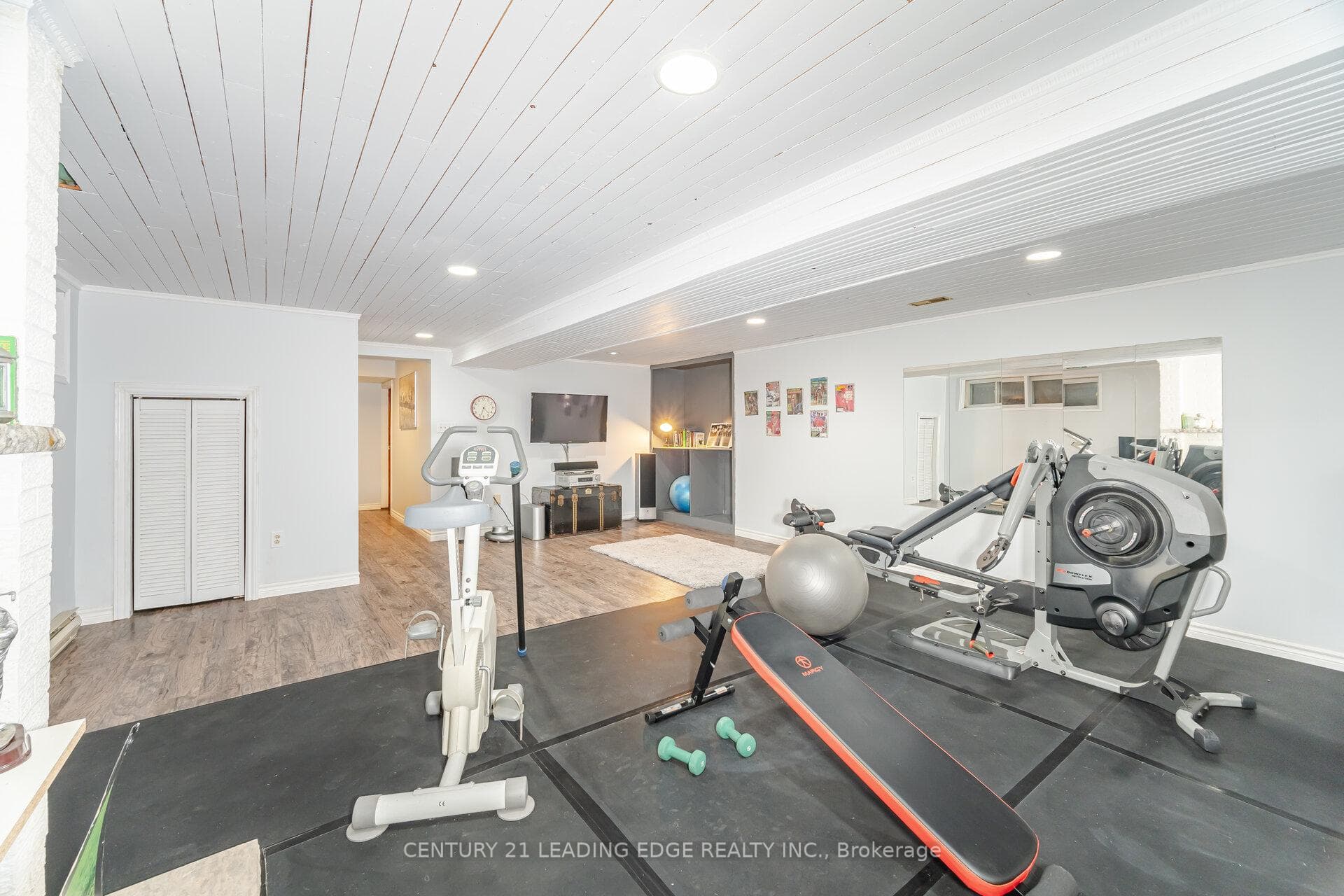 29 Joyce Boulevard photo 38