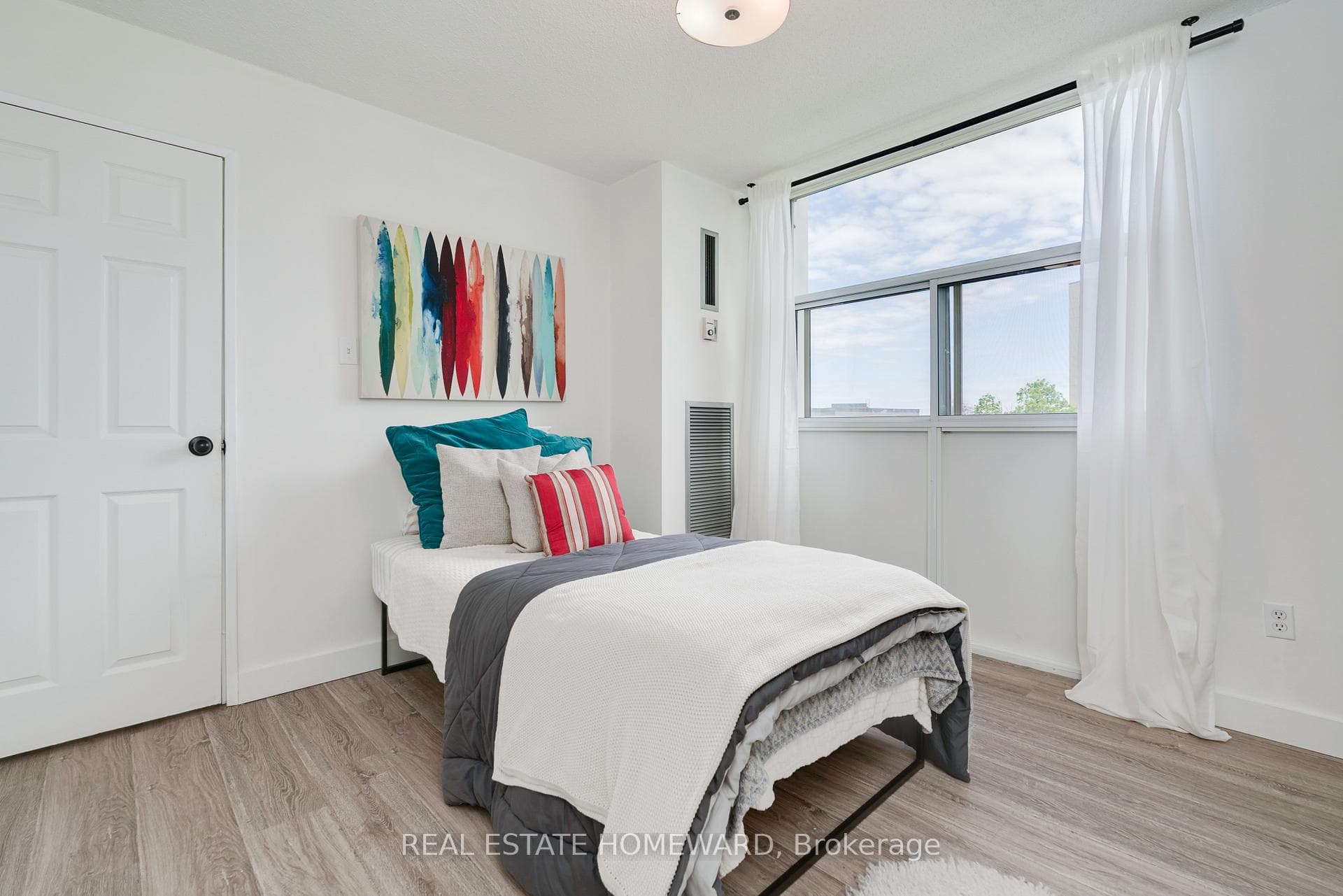 66 Falby Court Unit 302 photo 26