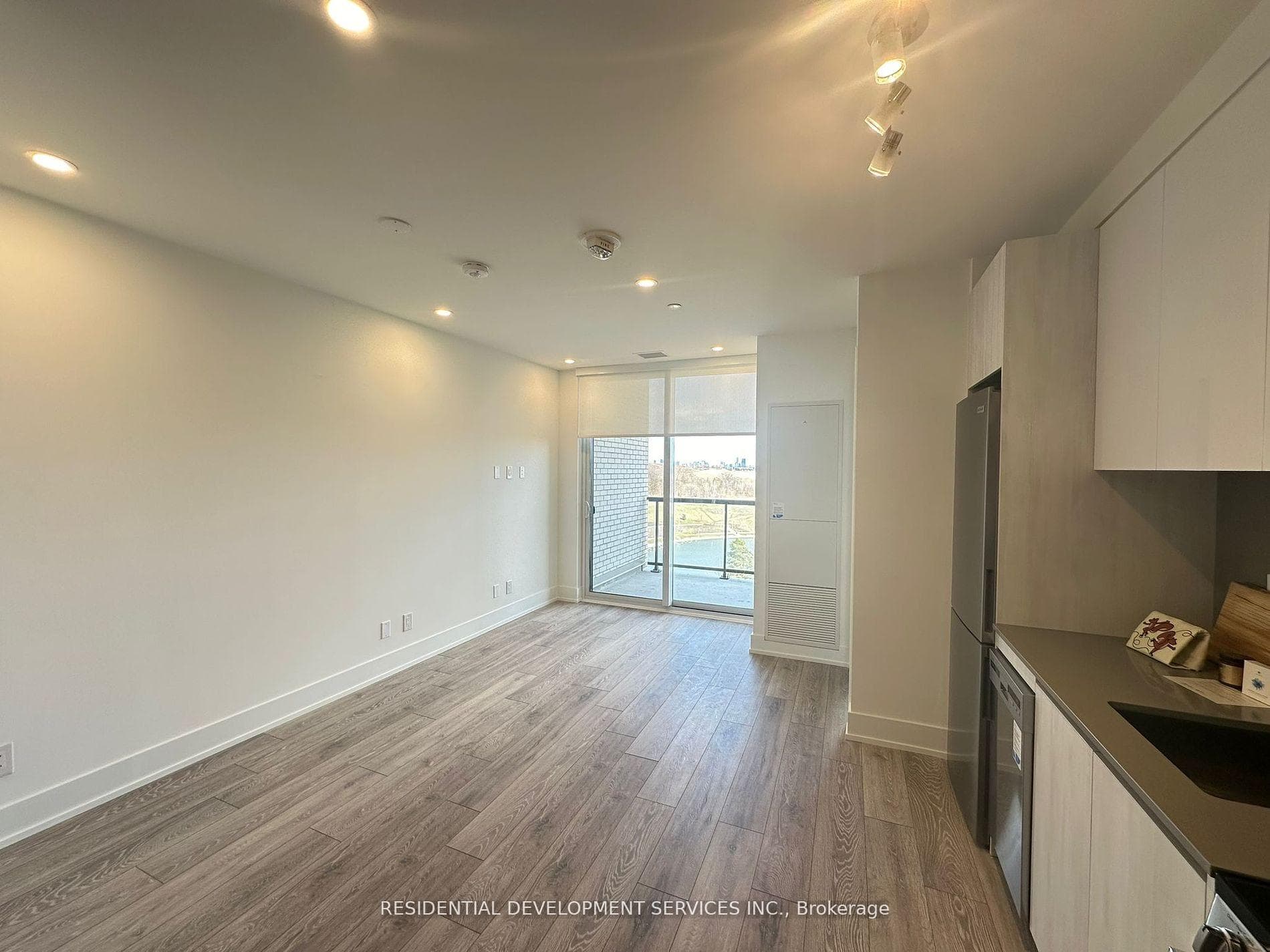 3100 Keele Street Unit 1011 photo 2