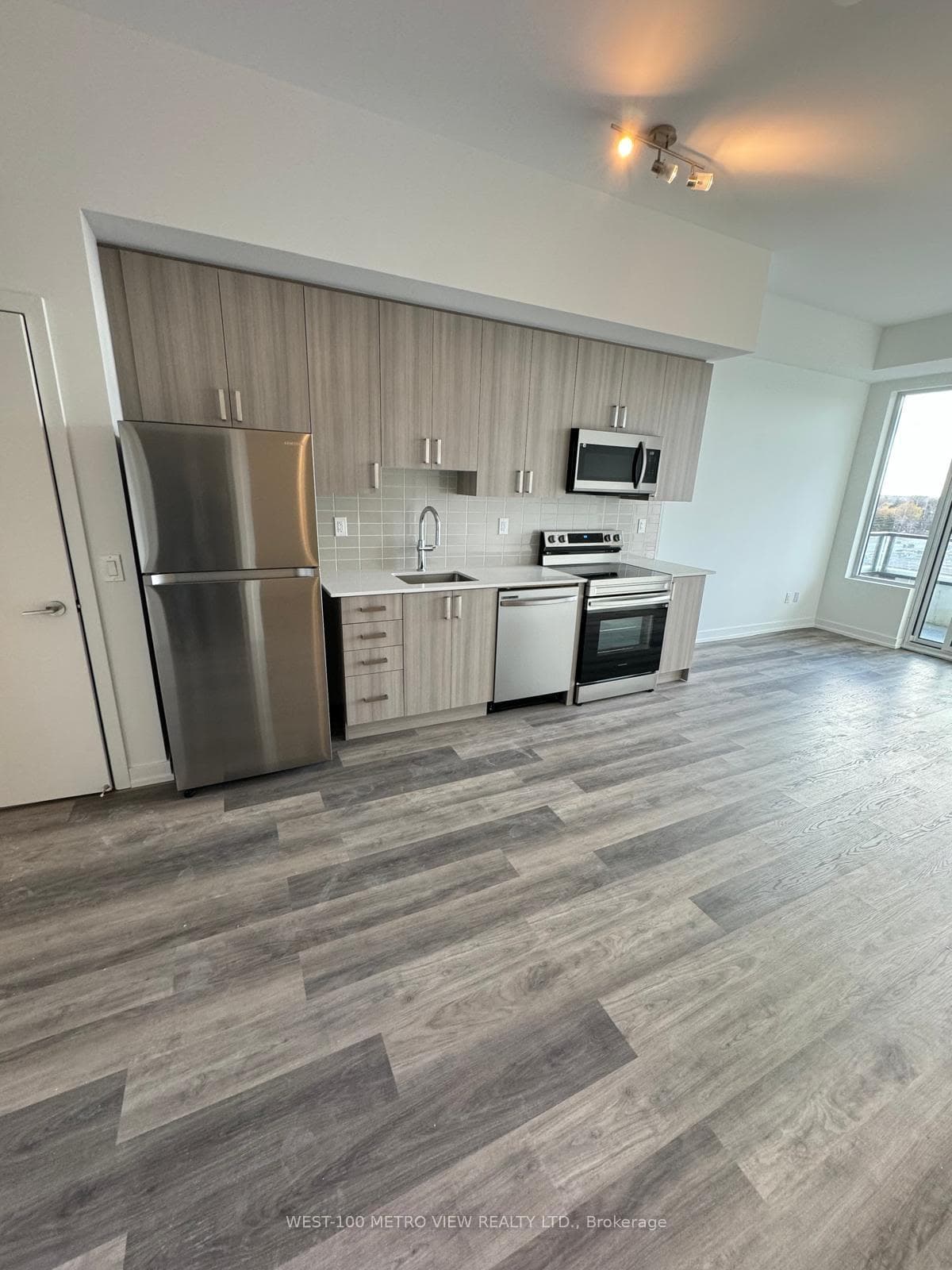 1435 Celebration Drive Unit 701 photo 4