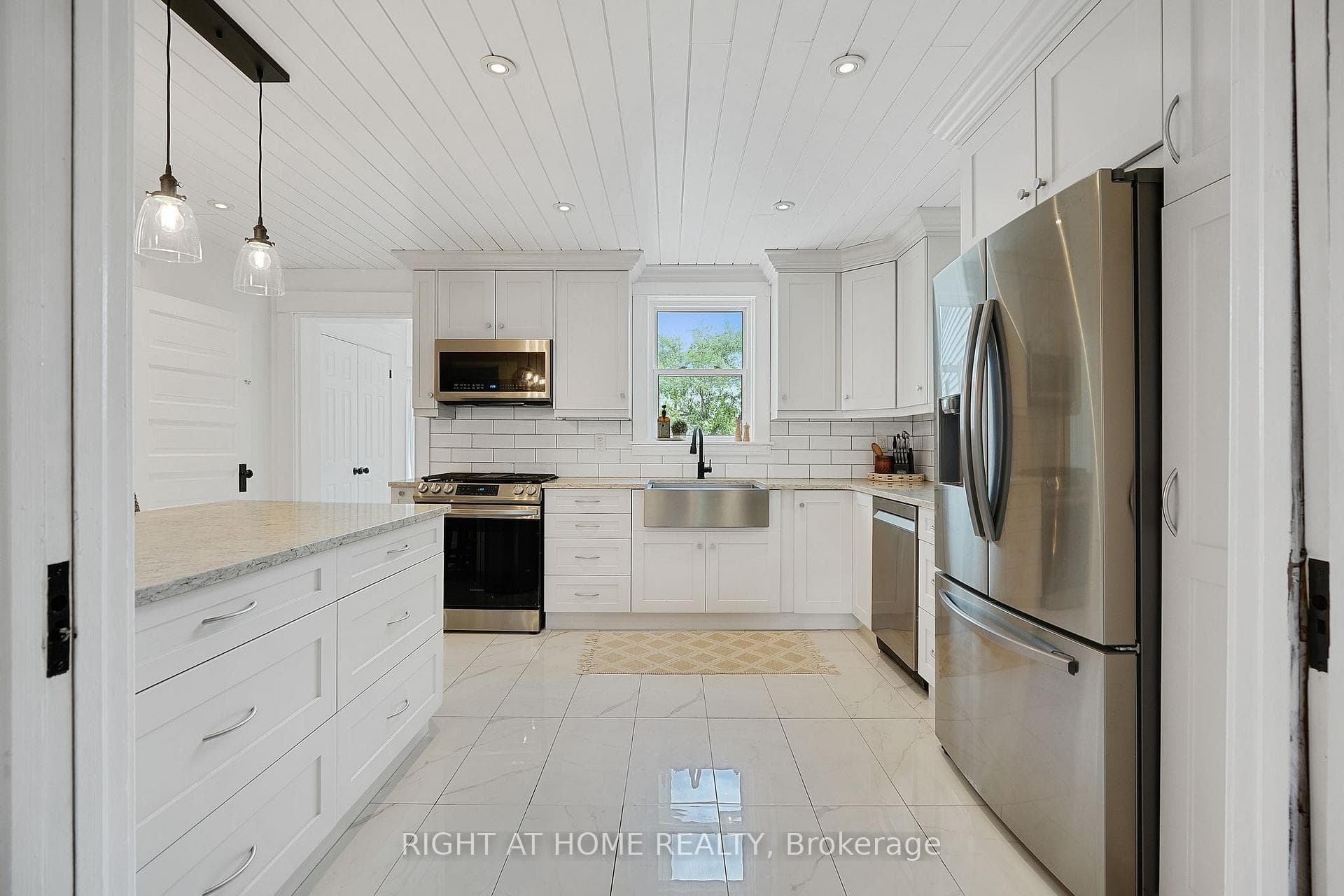 123 John Street photo 8