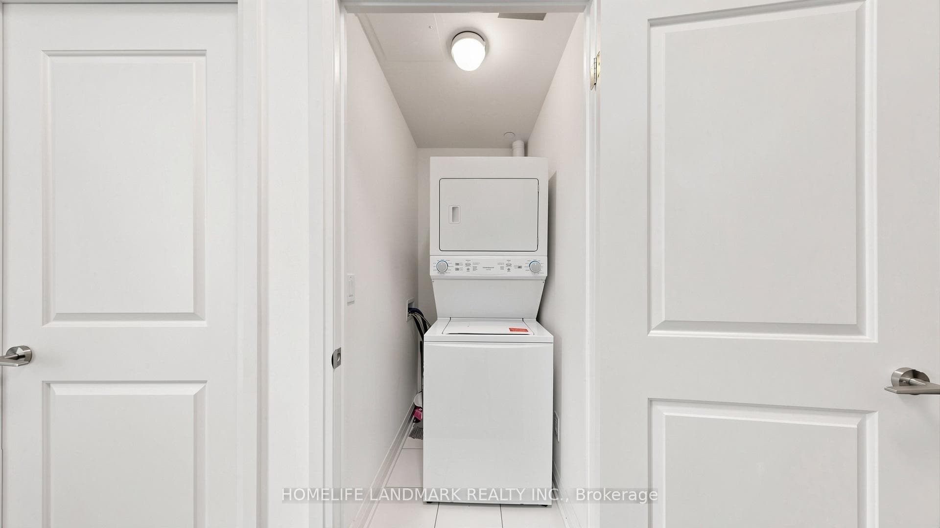 8763 Bayview Avenue Unit 701 photo 19