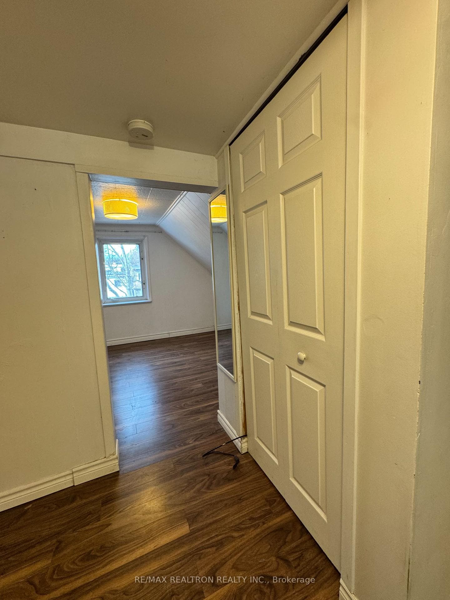 123 Rhodes Avenue photo 19