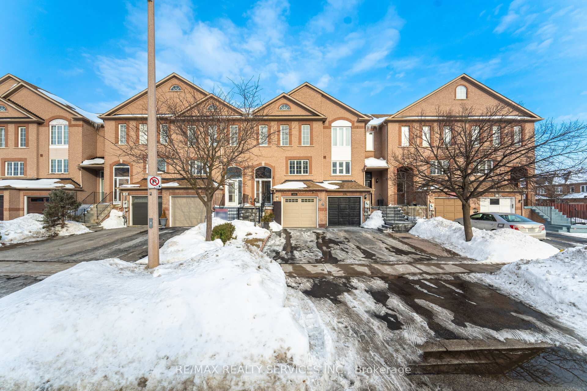 138 Parktree Drive photo 4