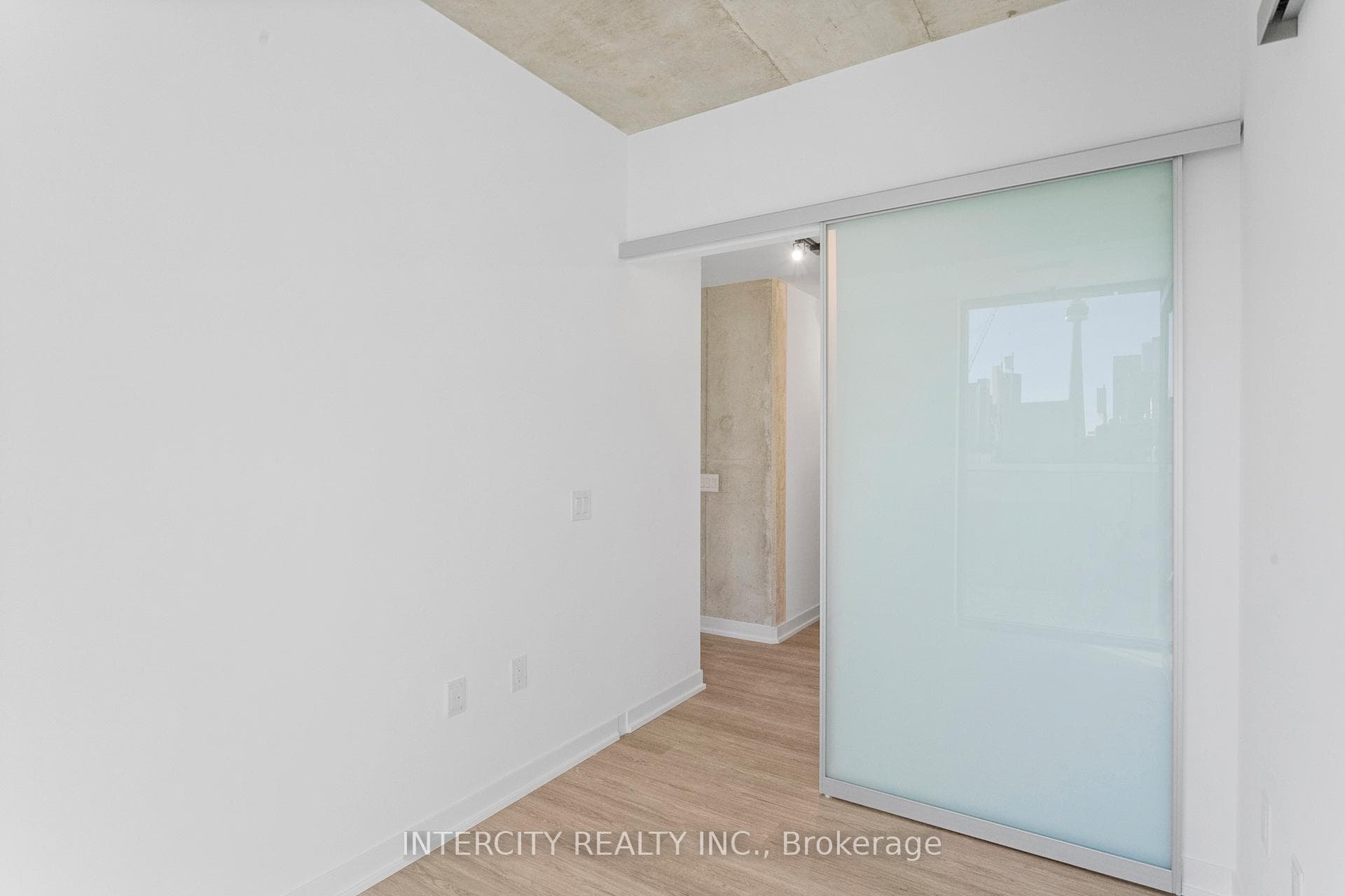 195 McCaul Street Unit 1211 photo 20