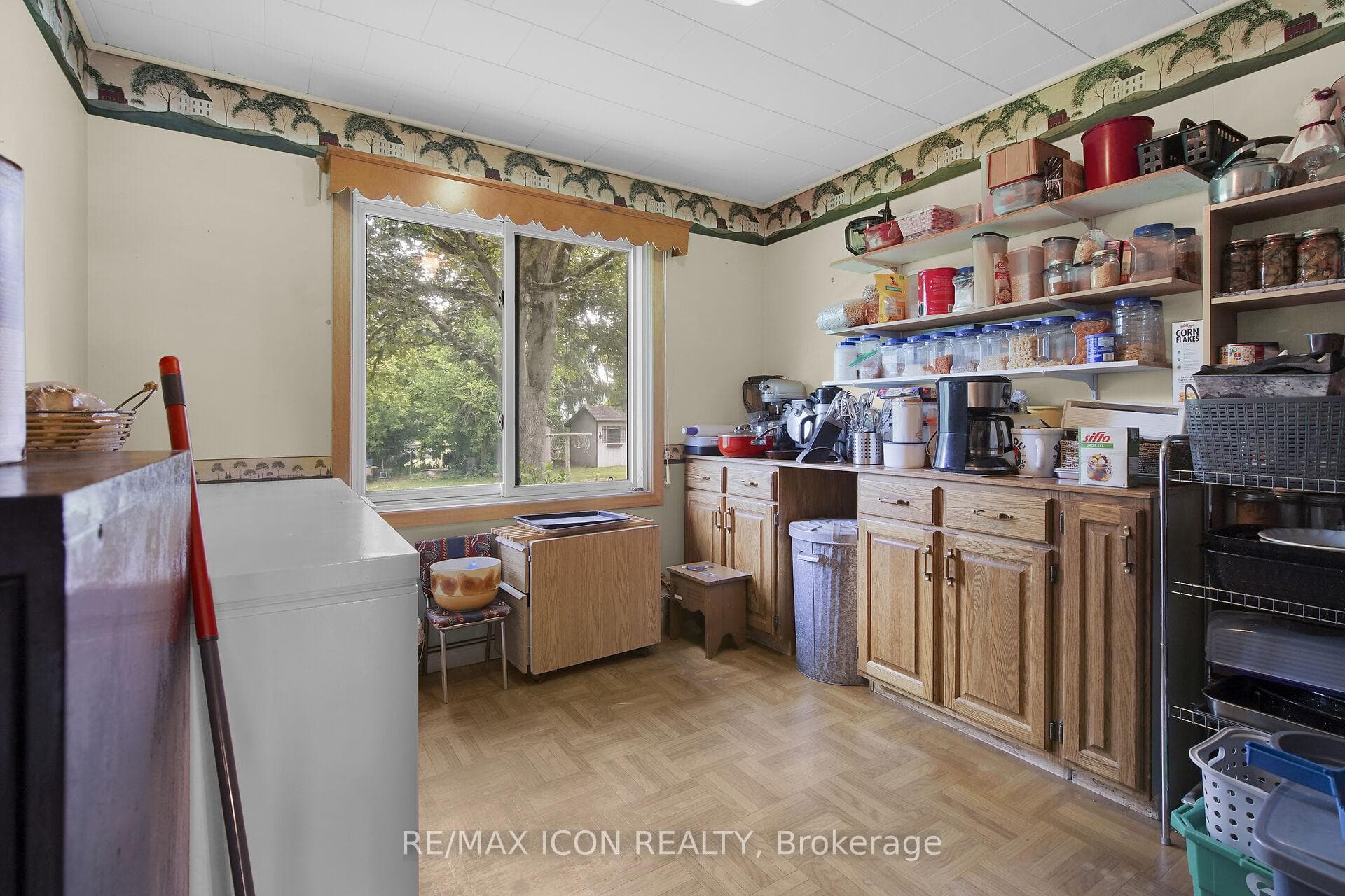 103 Brock Street photo 23