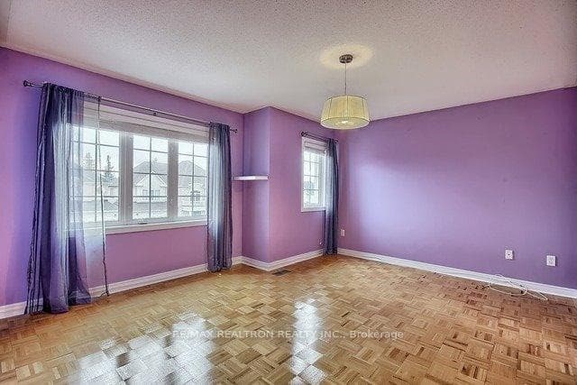 73 Adastra Crescent photo 12