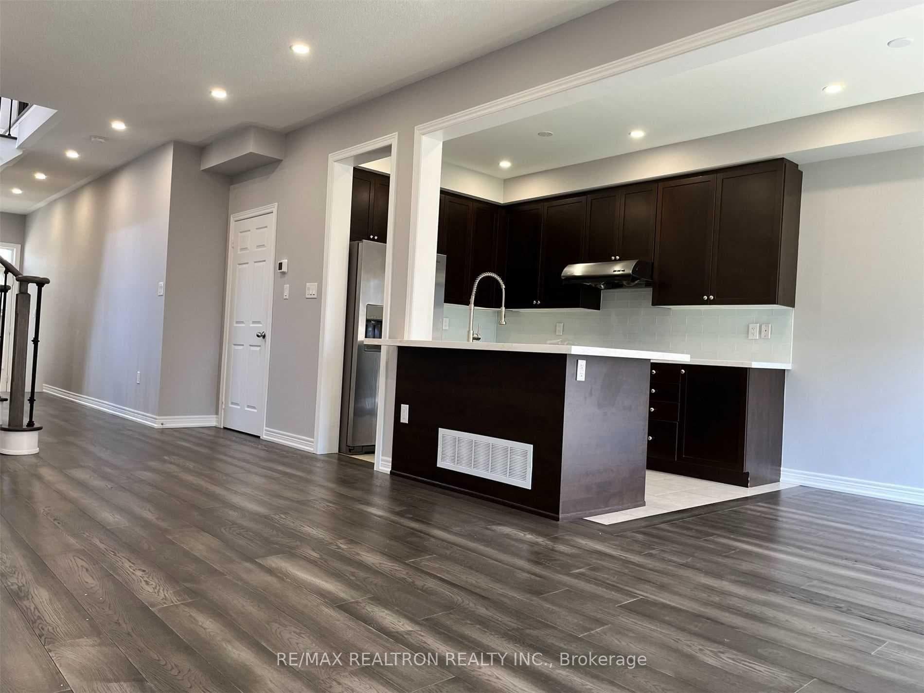 71 Fimco Crescent photo 6