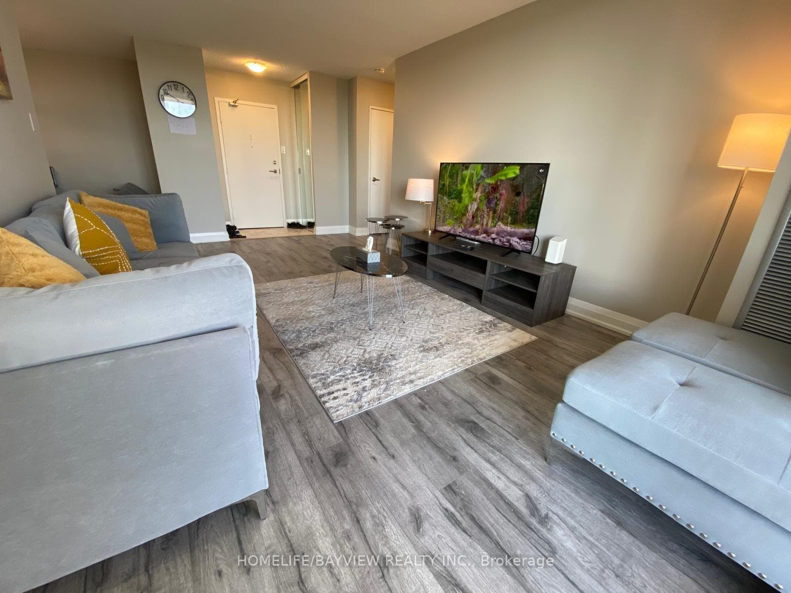 7811 yonge Street Unit 1207 photo 9