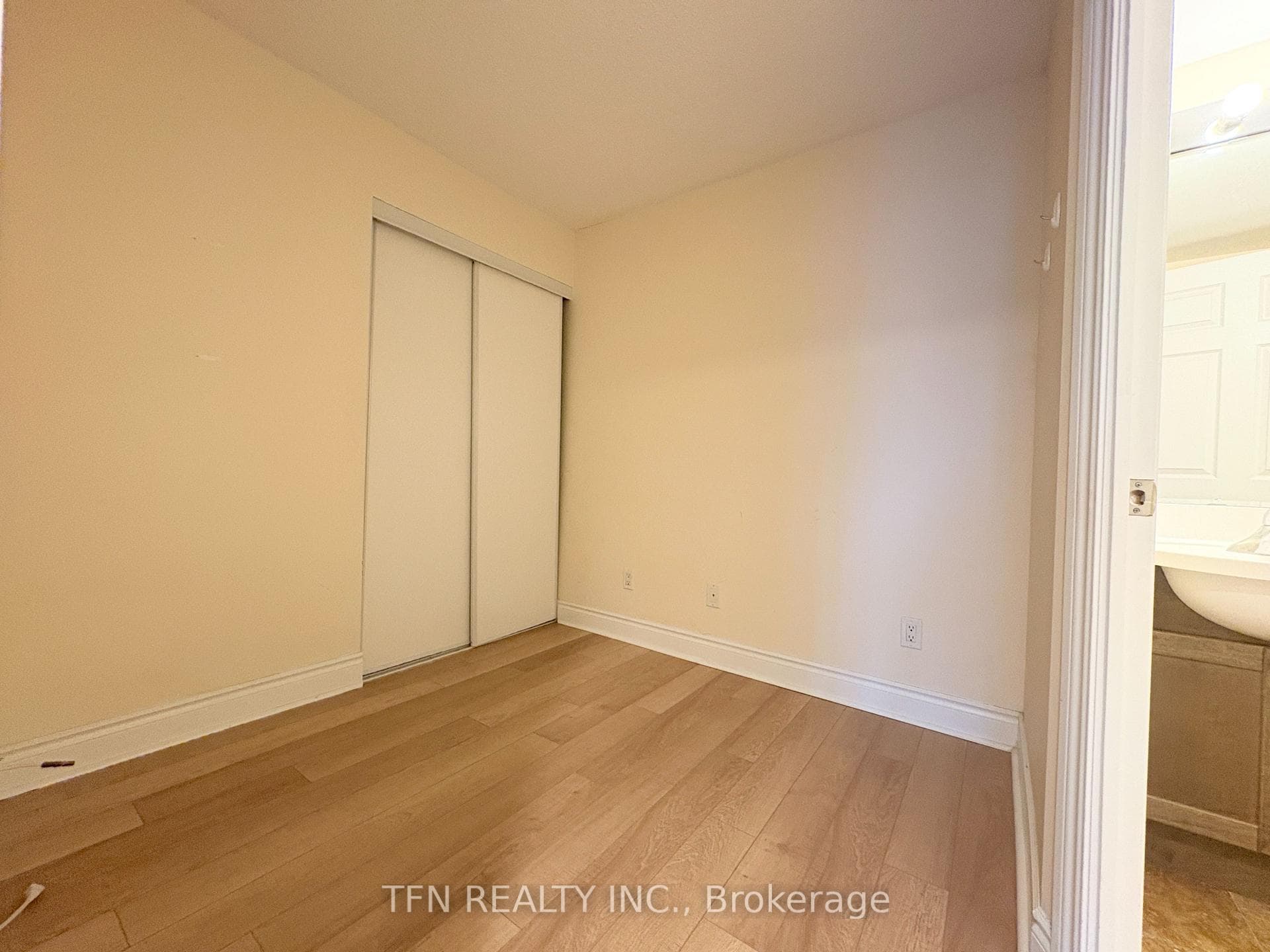 763 Bay Street Unit 3413 photo 27