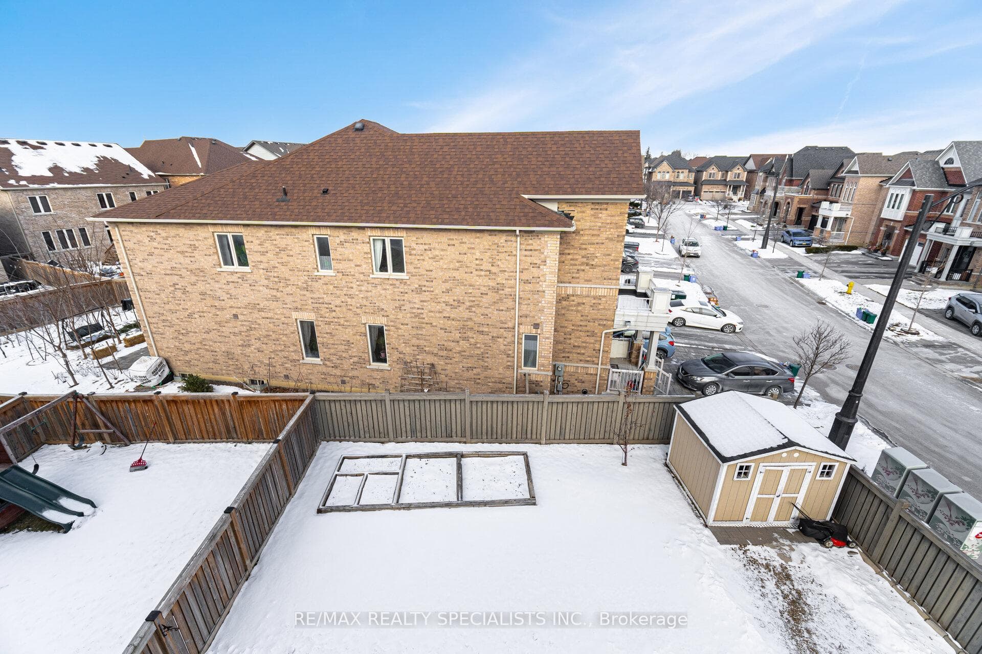 209 Kincardine Street photo 34