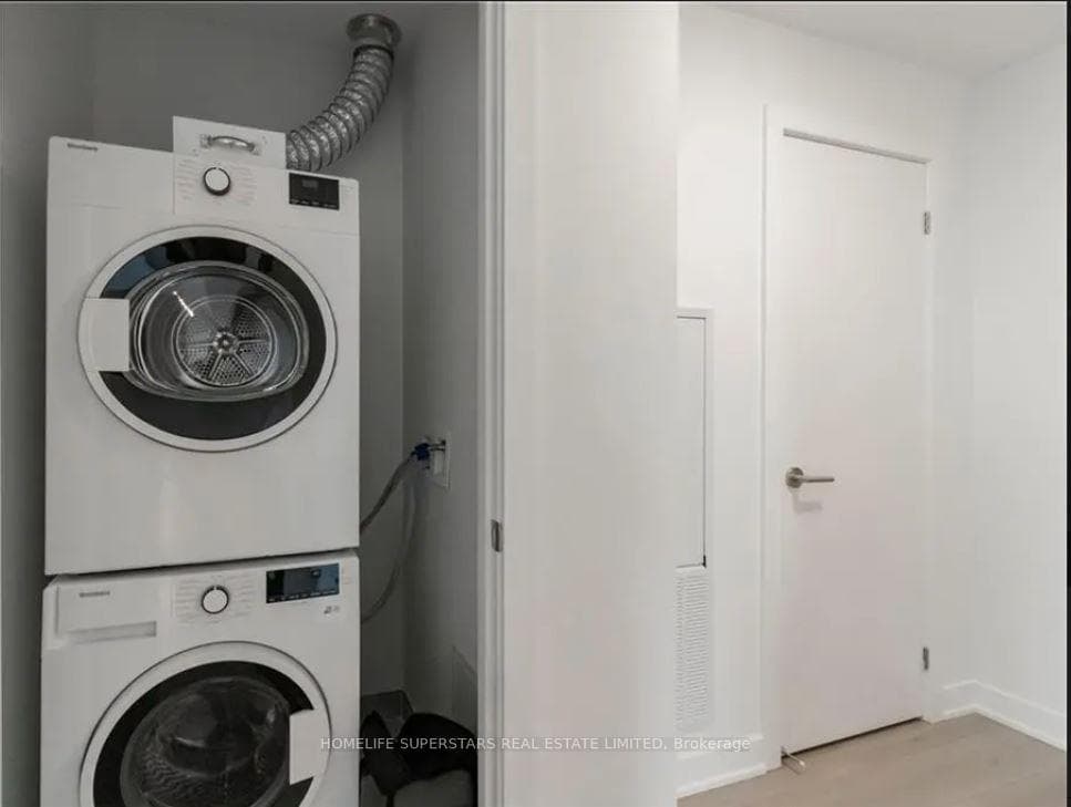 25 Wellington Street Unit 510 photo 11
