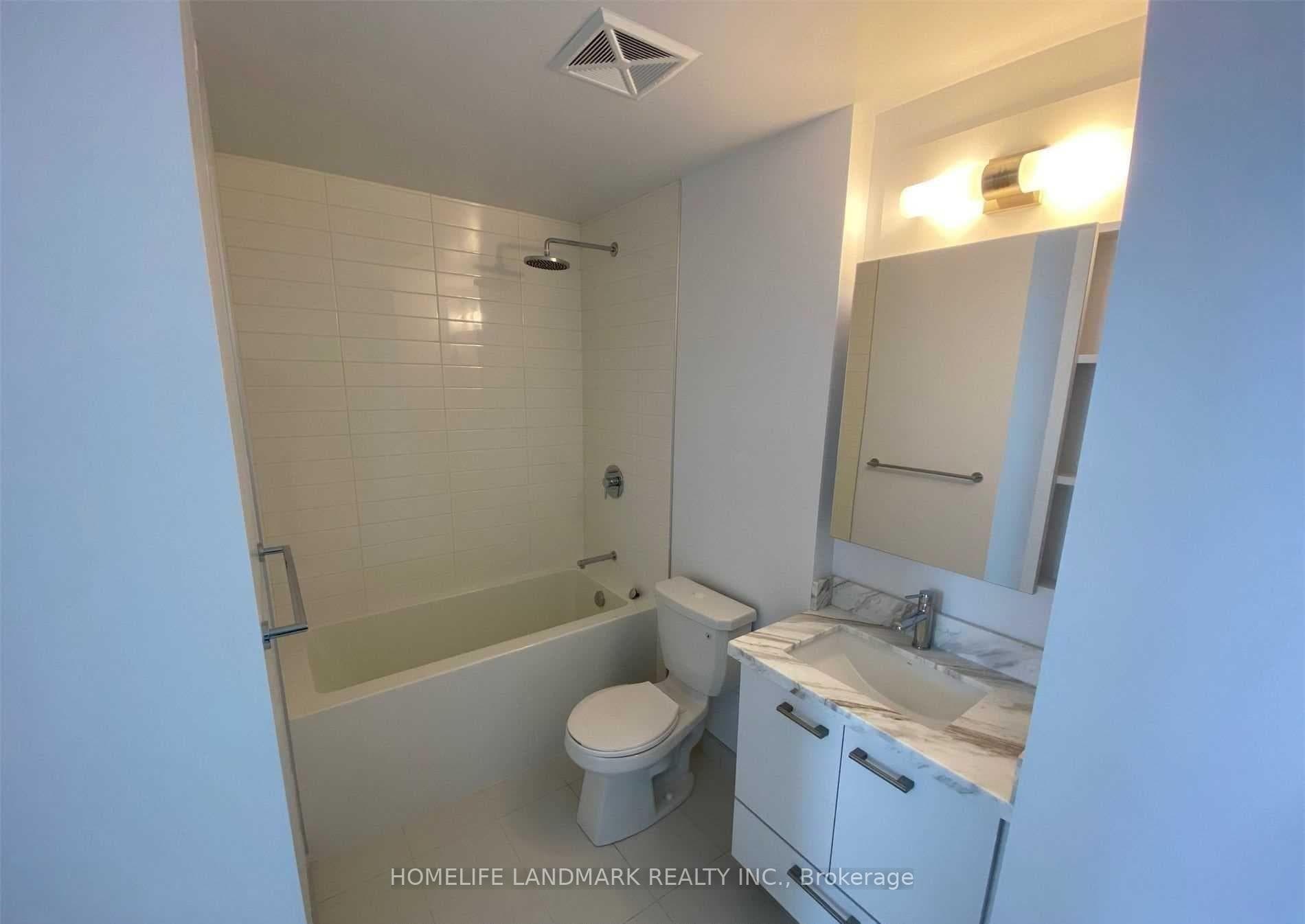 2221 Yonge Street Unit 5009 photo 8