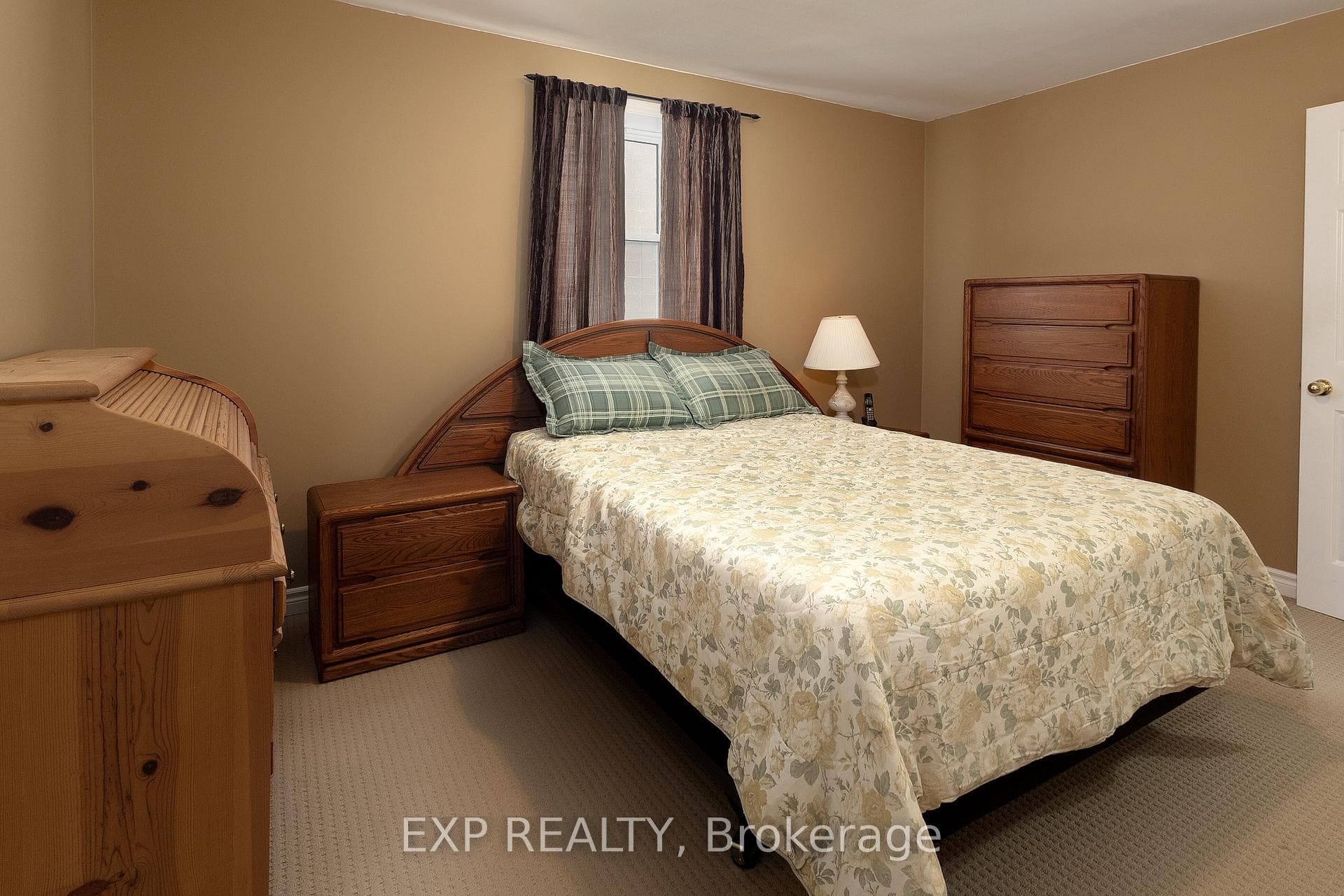 141 Dyer Street photo 19