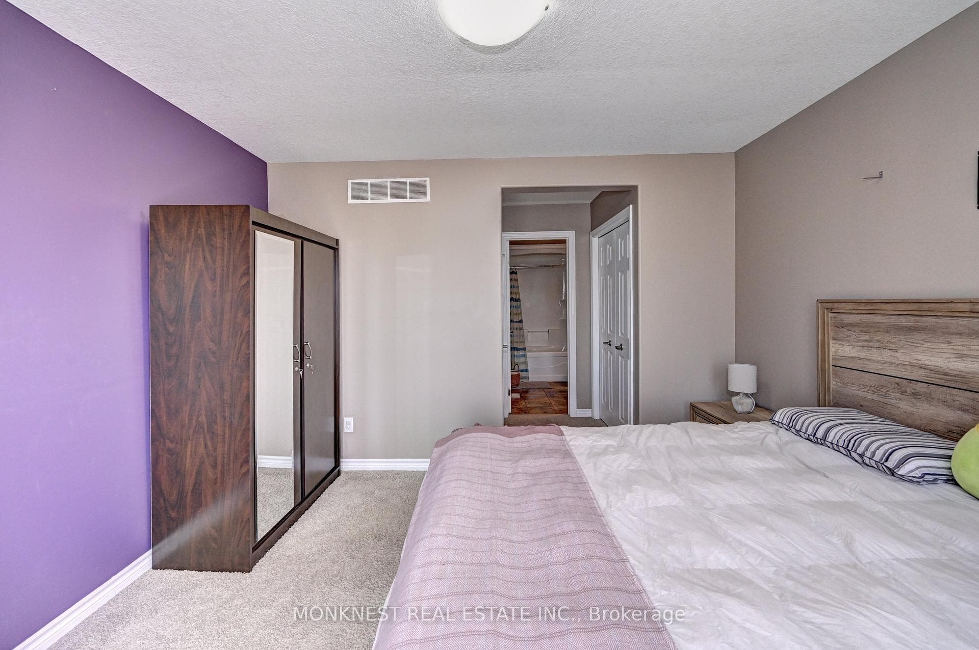 263 Vincent Drive photo 20